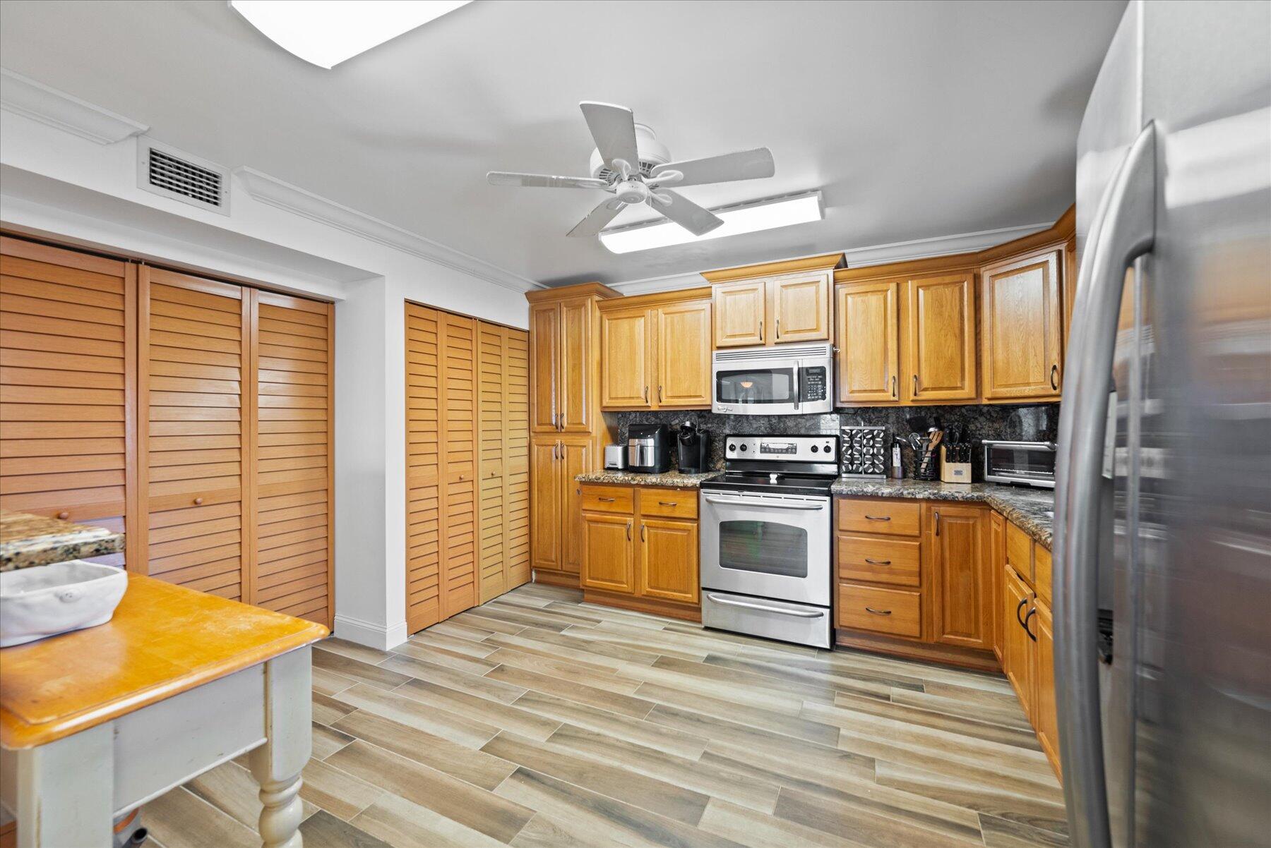 3040 Lakeshore Drive 301