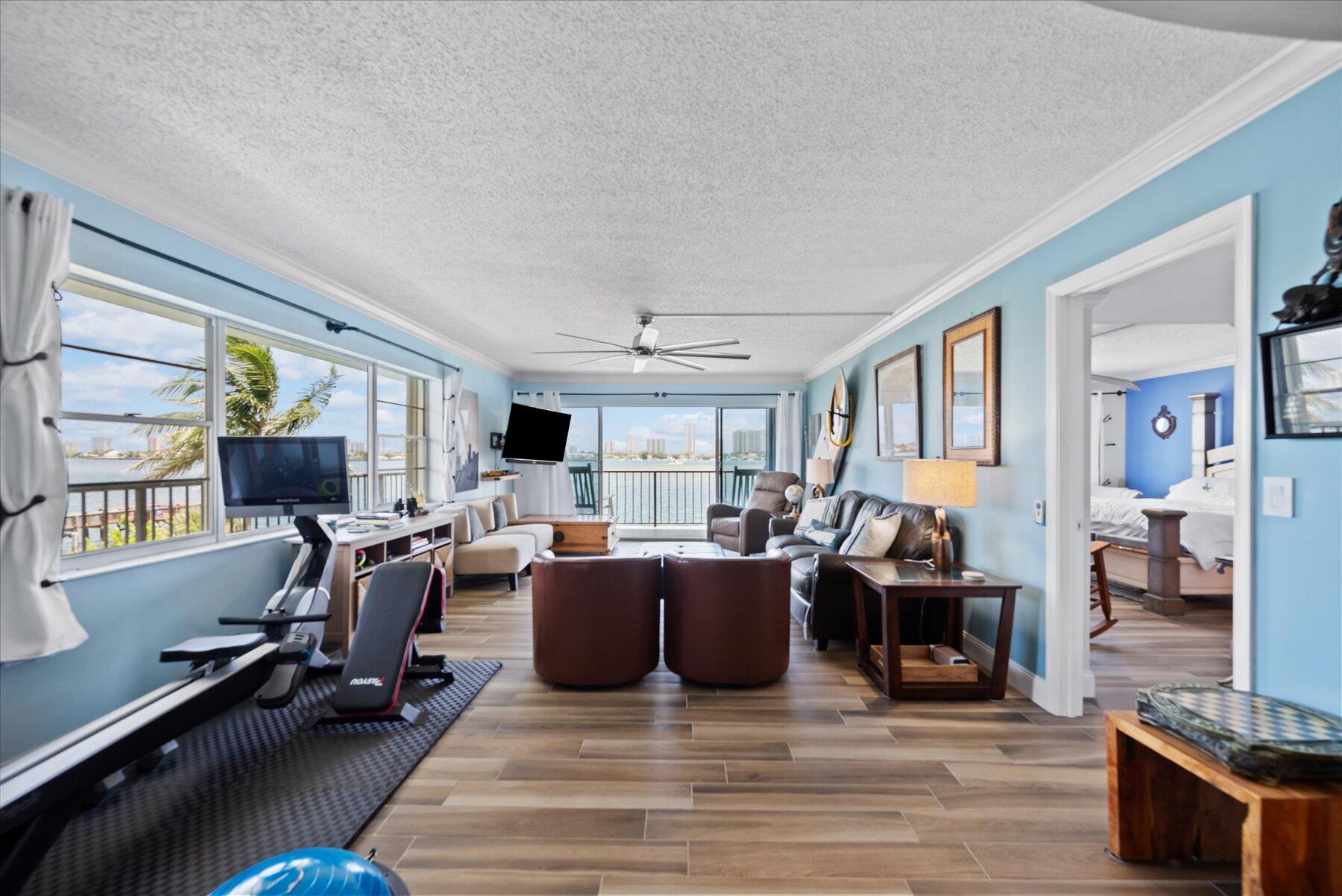 3040 Lakeshore Drive 301