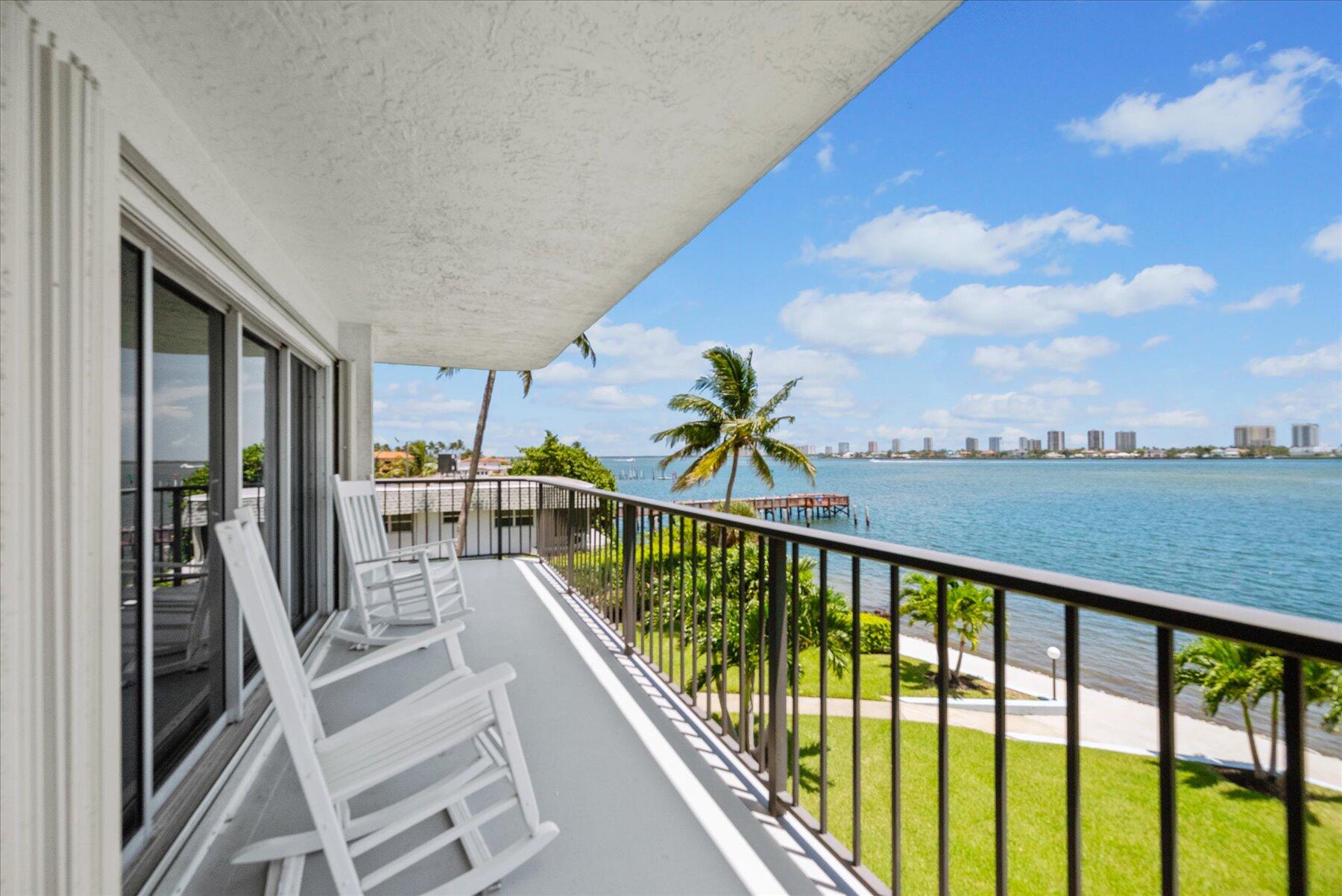 3040 Lakeshore Drive 301