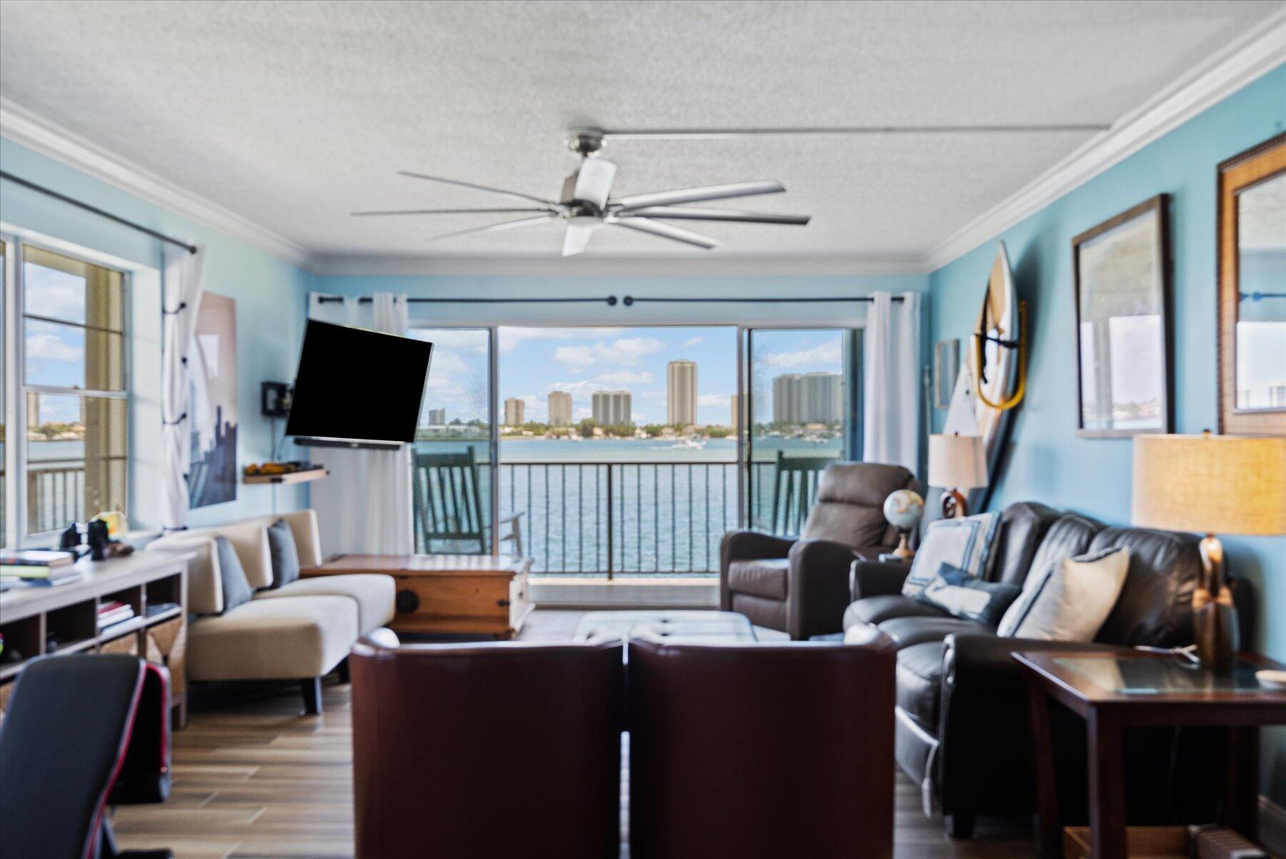 3040 Lakeshore Drive 301