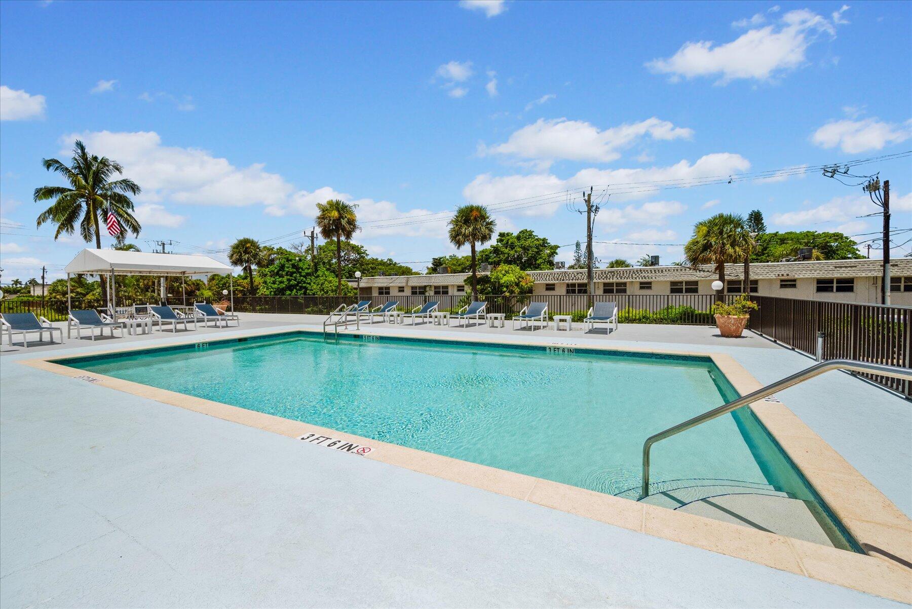 3040 Lakeshore Drive 301