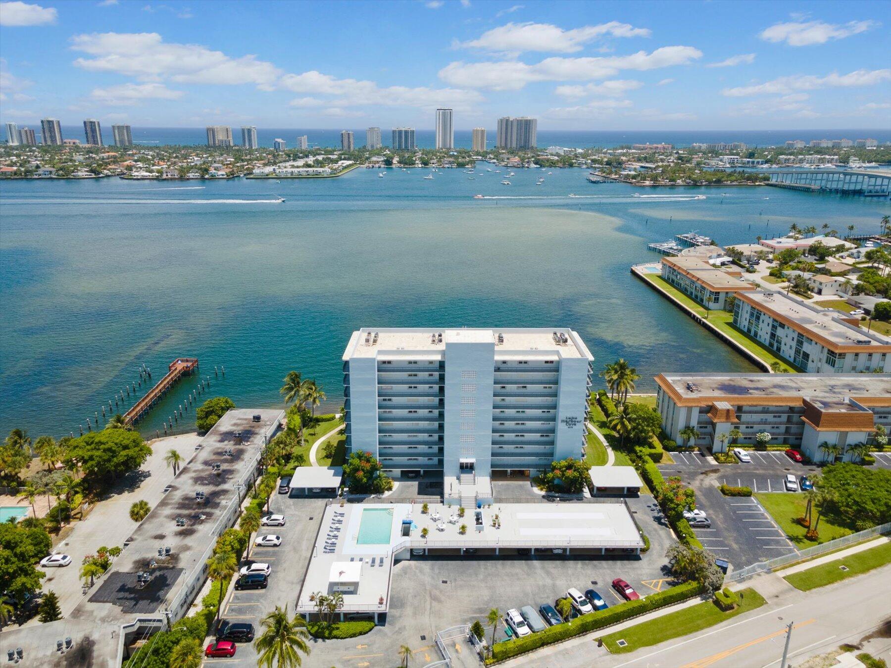 3040 Lakeshore Drive 301