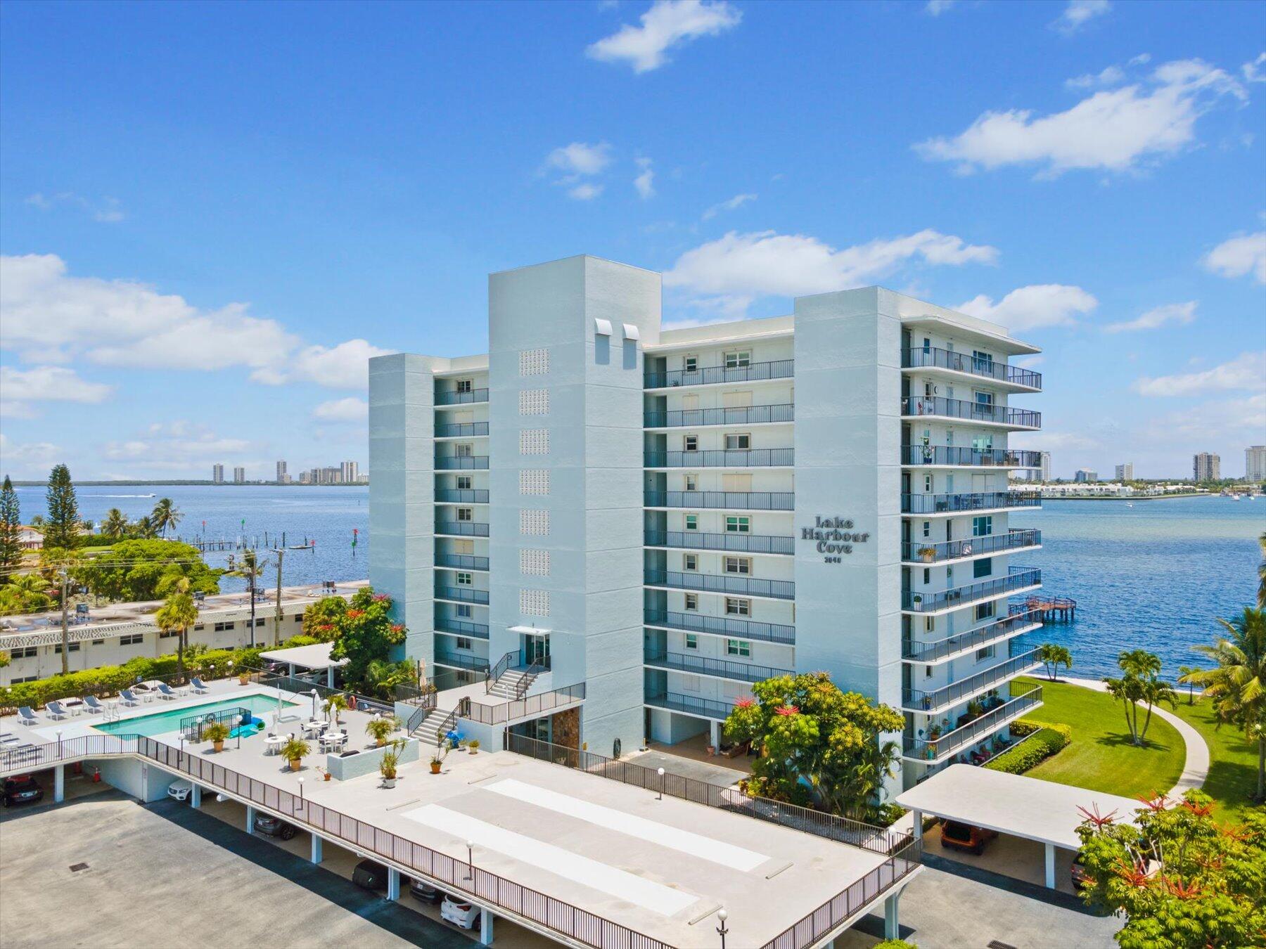 3040 Lakeshore Drive 301