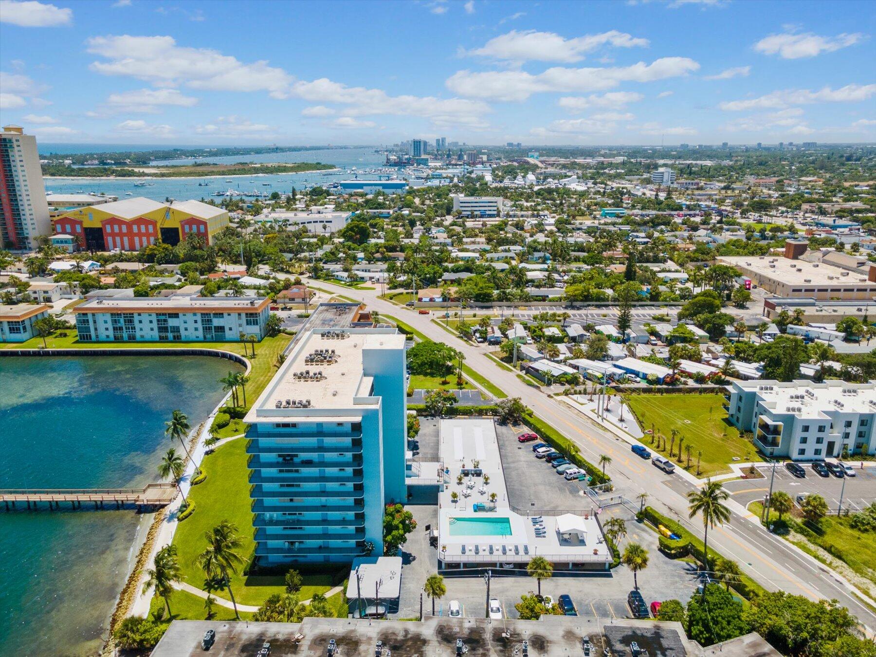 3040 Lakeshore Drive 301