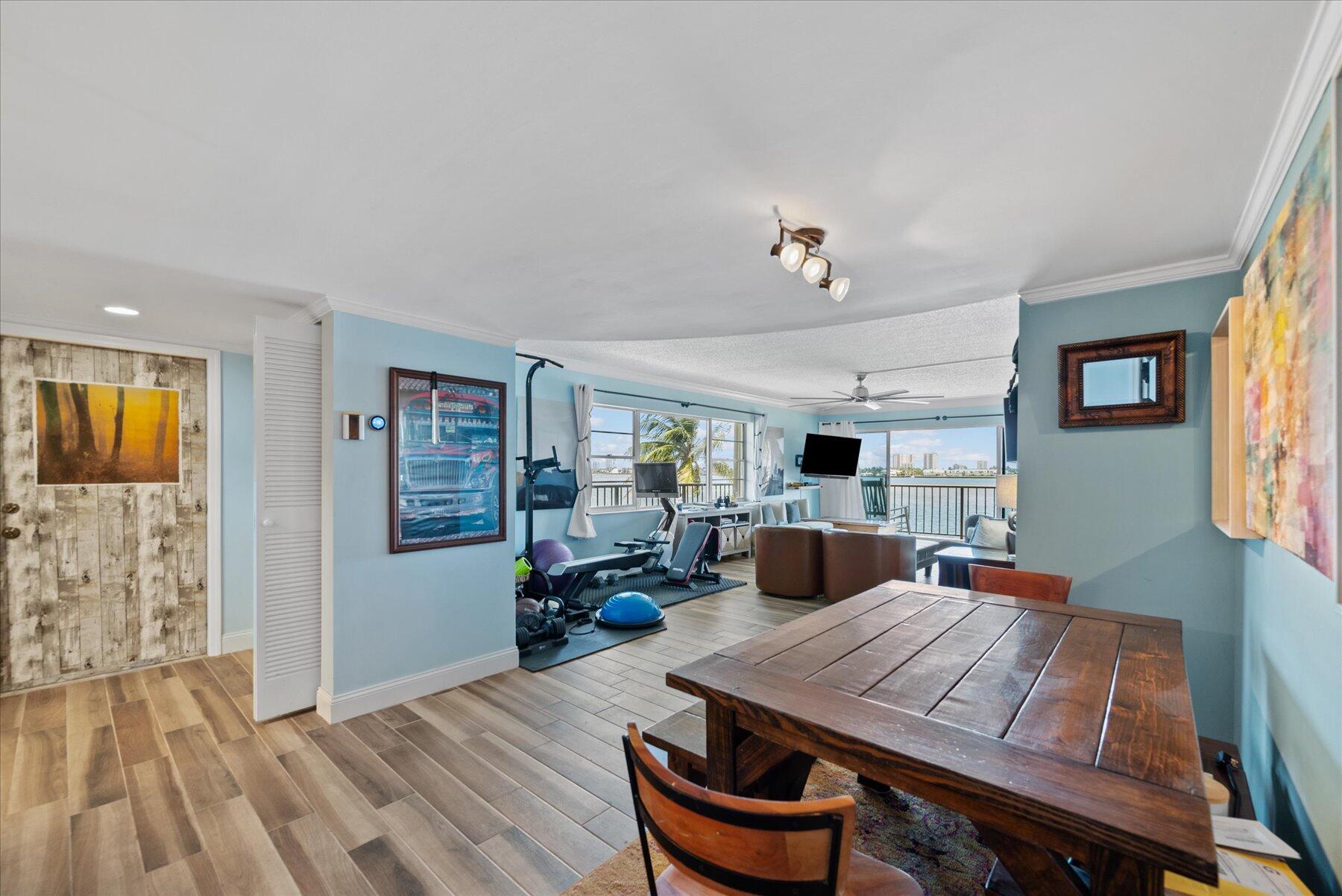 3040 Lakeshore Drive 301