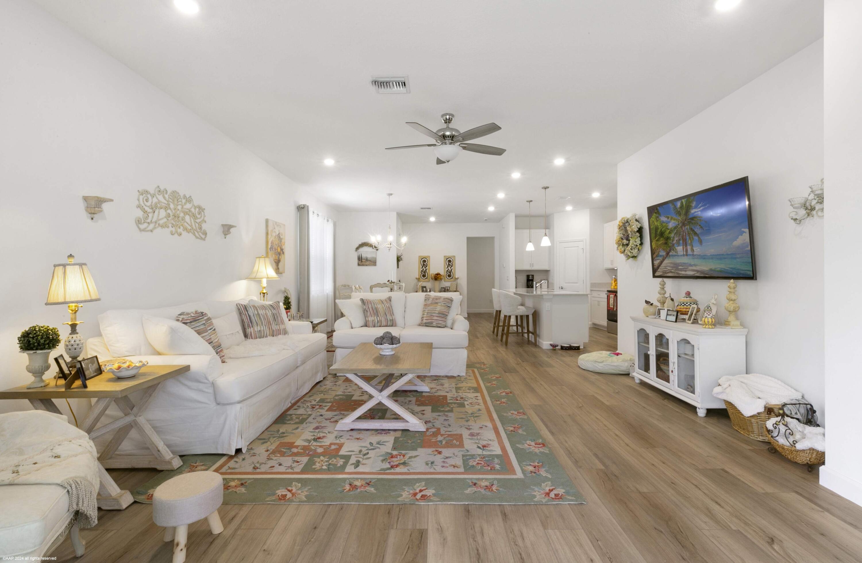 2073 SE Crosswood Way, Port St. Lucie