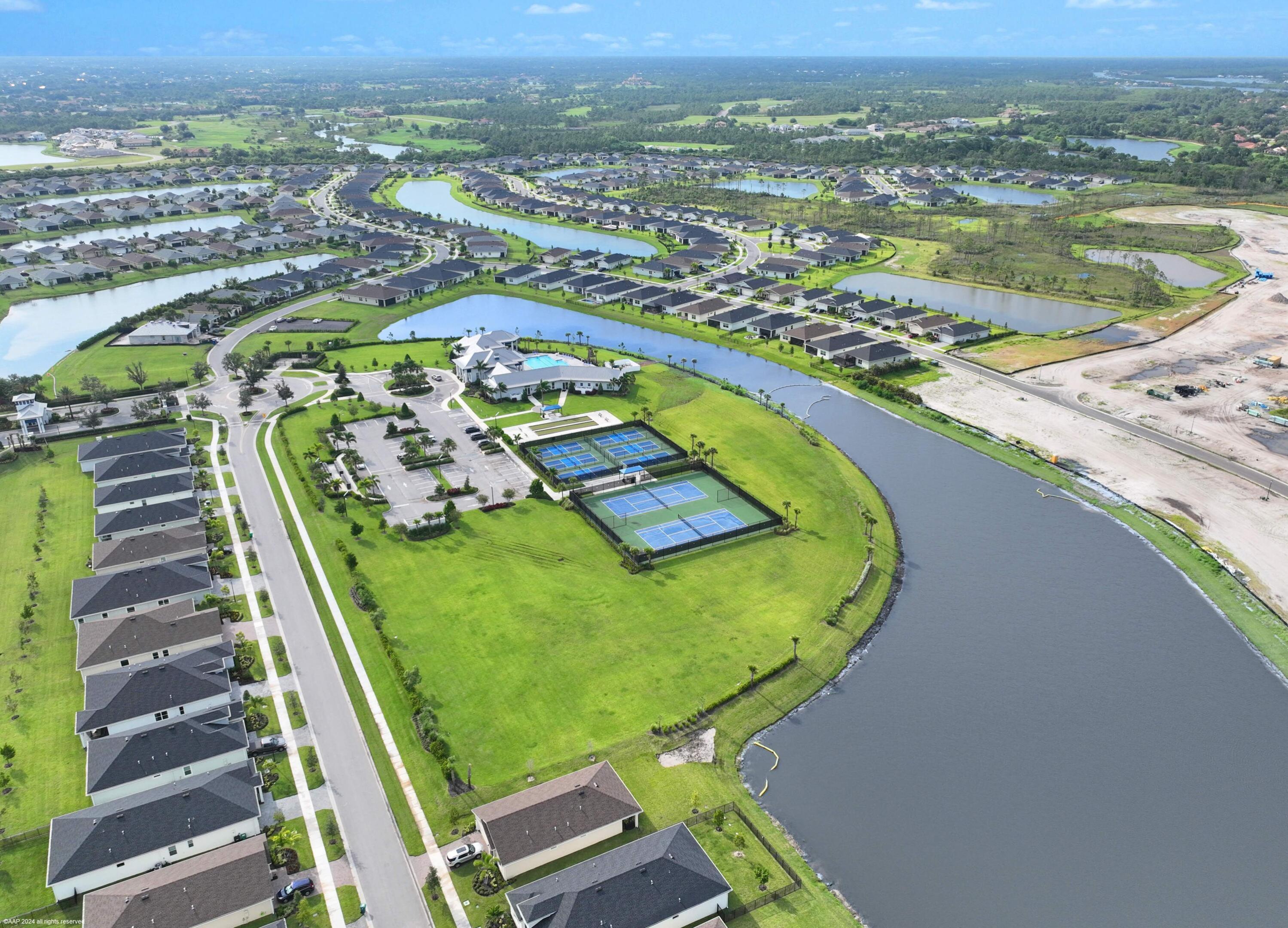 2073 SE Crosswood Way, Port St. Lucie
