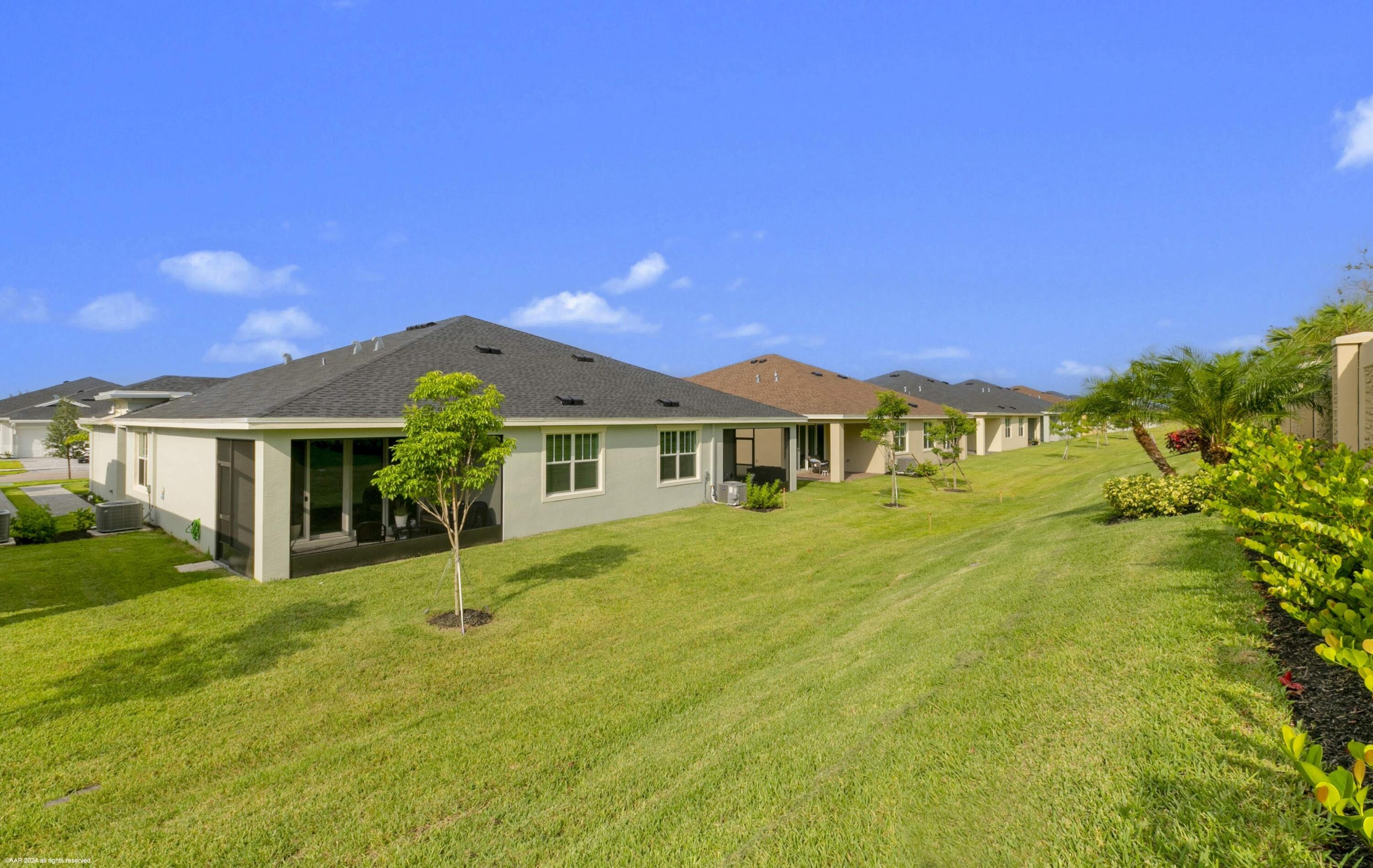 2073 SE Crosswood Way, Port St. Lucie