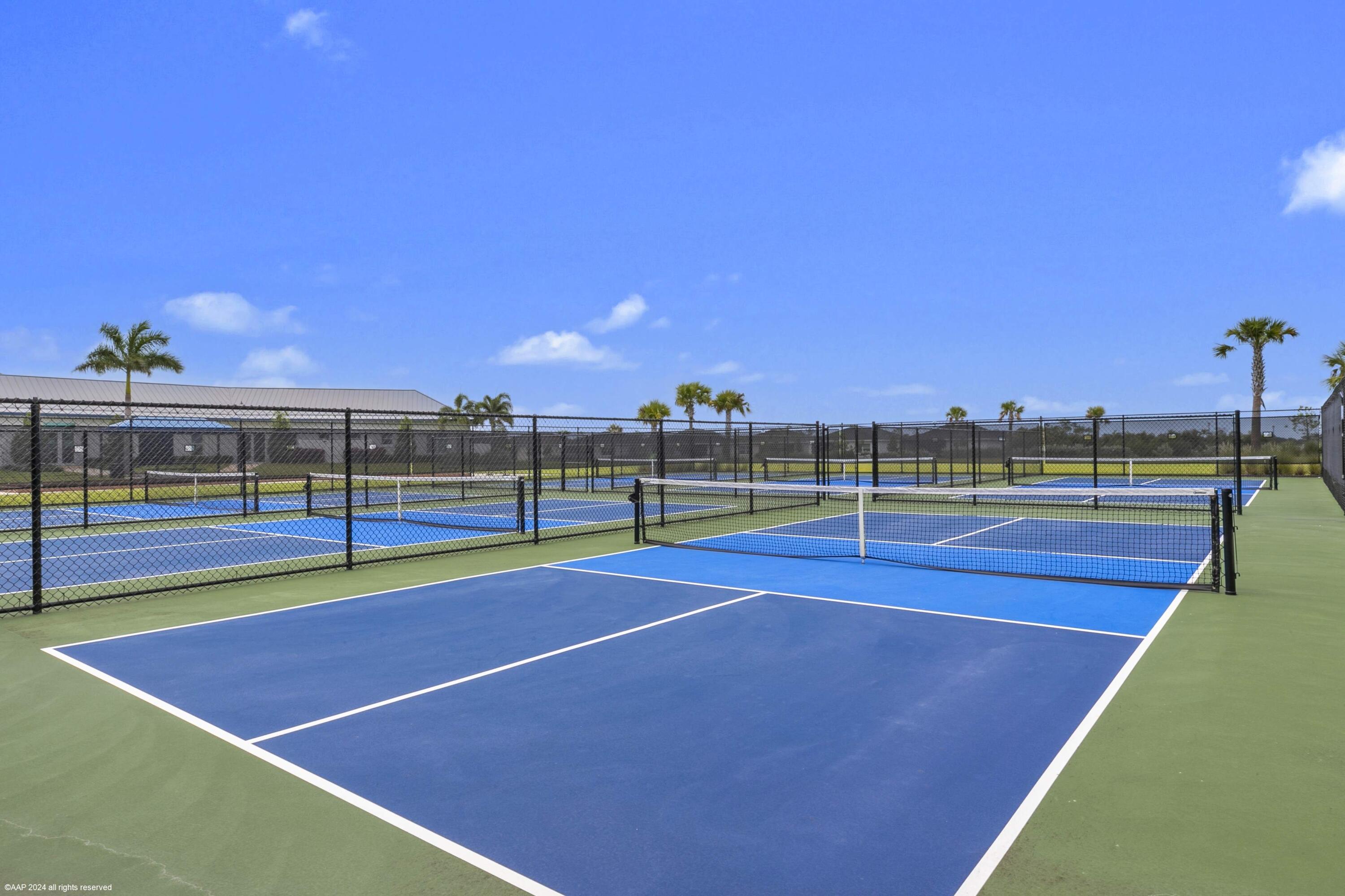 2073 SE Crosswood Way, Port St. Lucie