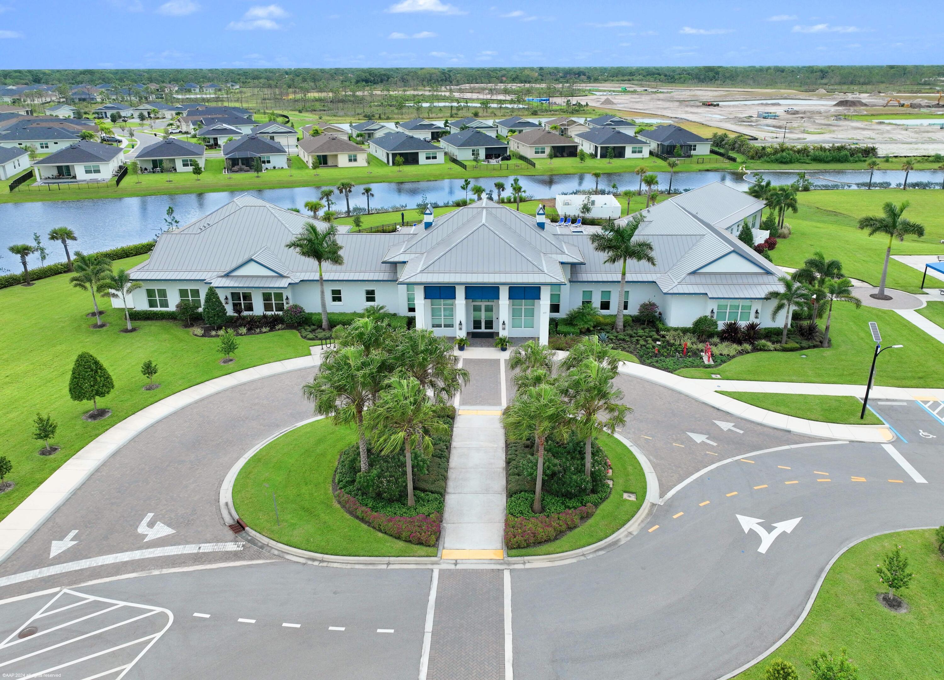 2073 SE Crosswood Way, Port St. Lucie