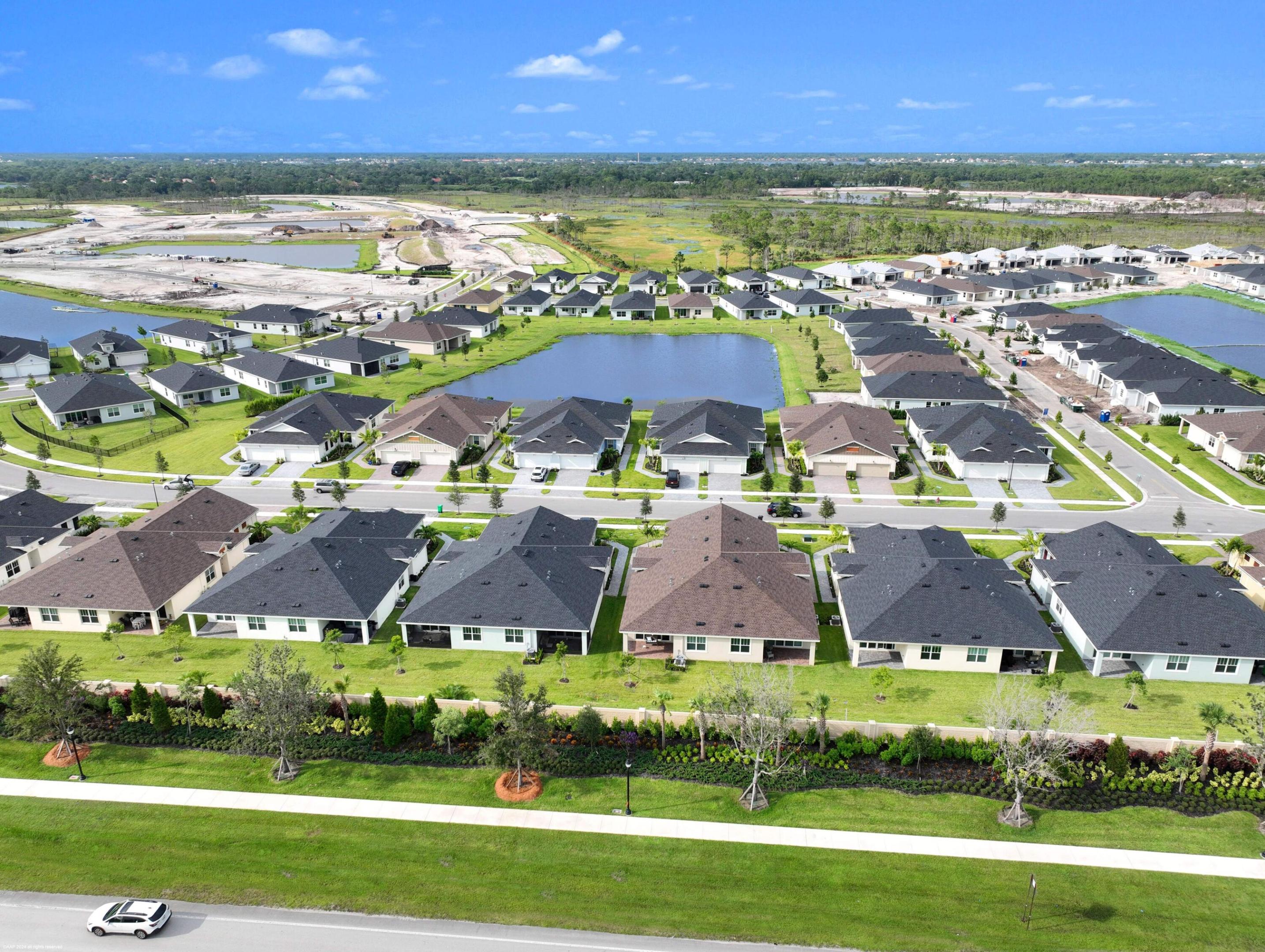 2073 SE Crosswood Way, Port St. Lucie