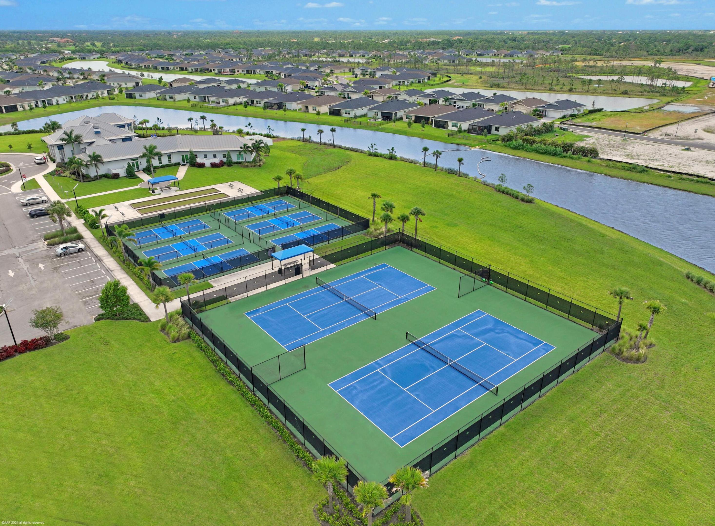 2073 SE Crosswood Way, Port St. Lucie
