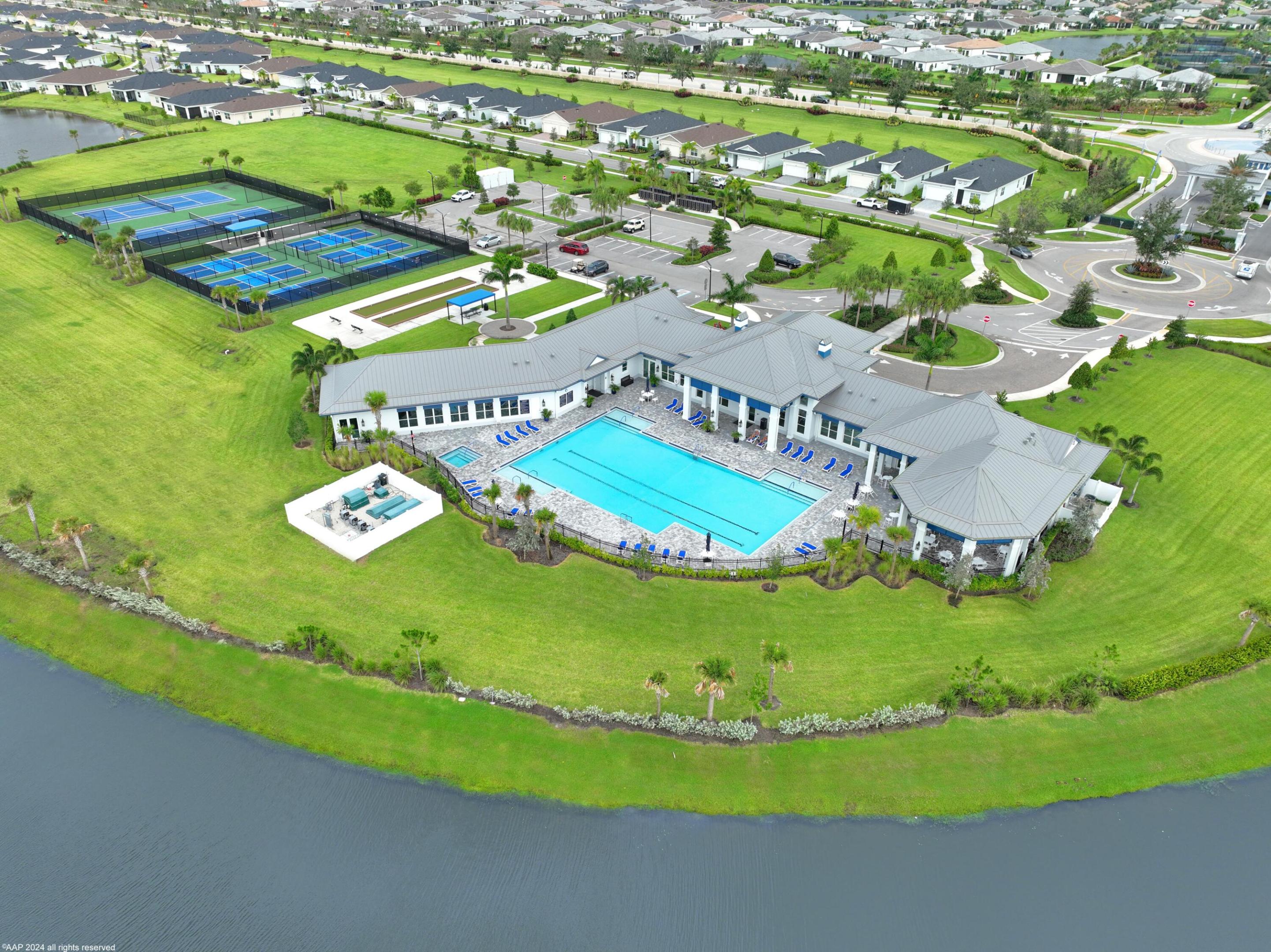 2073 SE Crosswood Way, Port St. Lucie