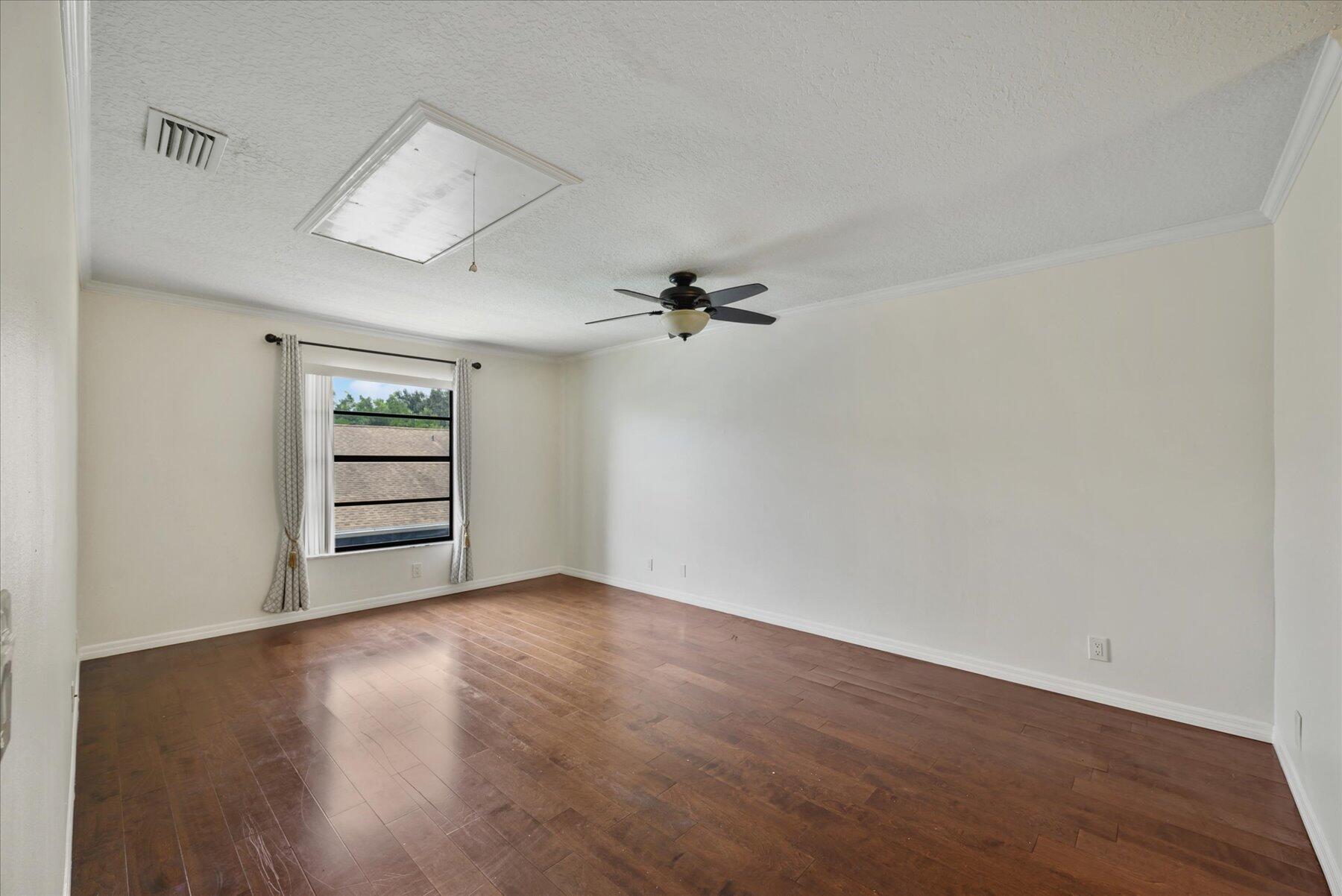 402 Lakewood Court 2b