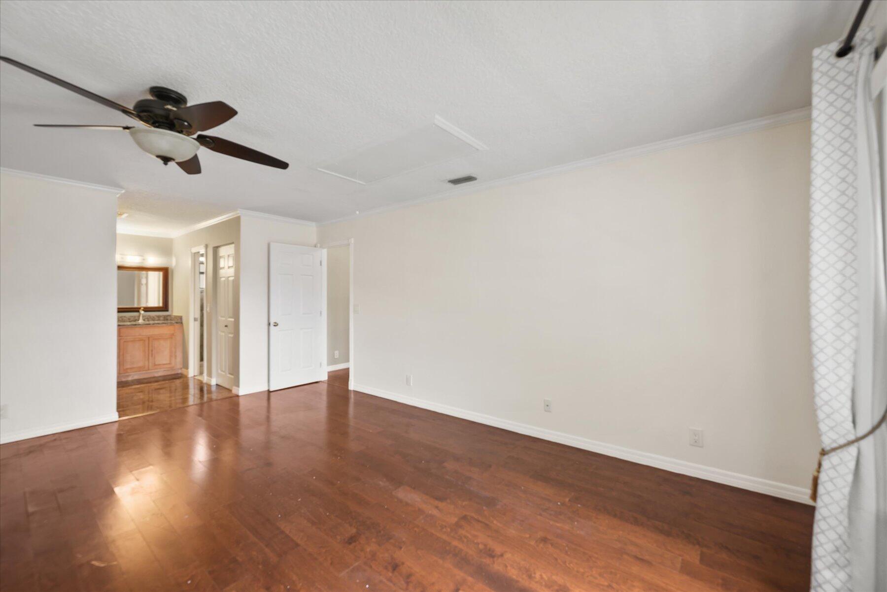 402 Lakewood Court 2b