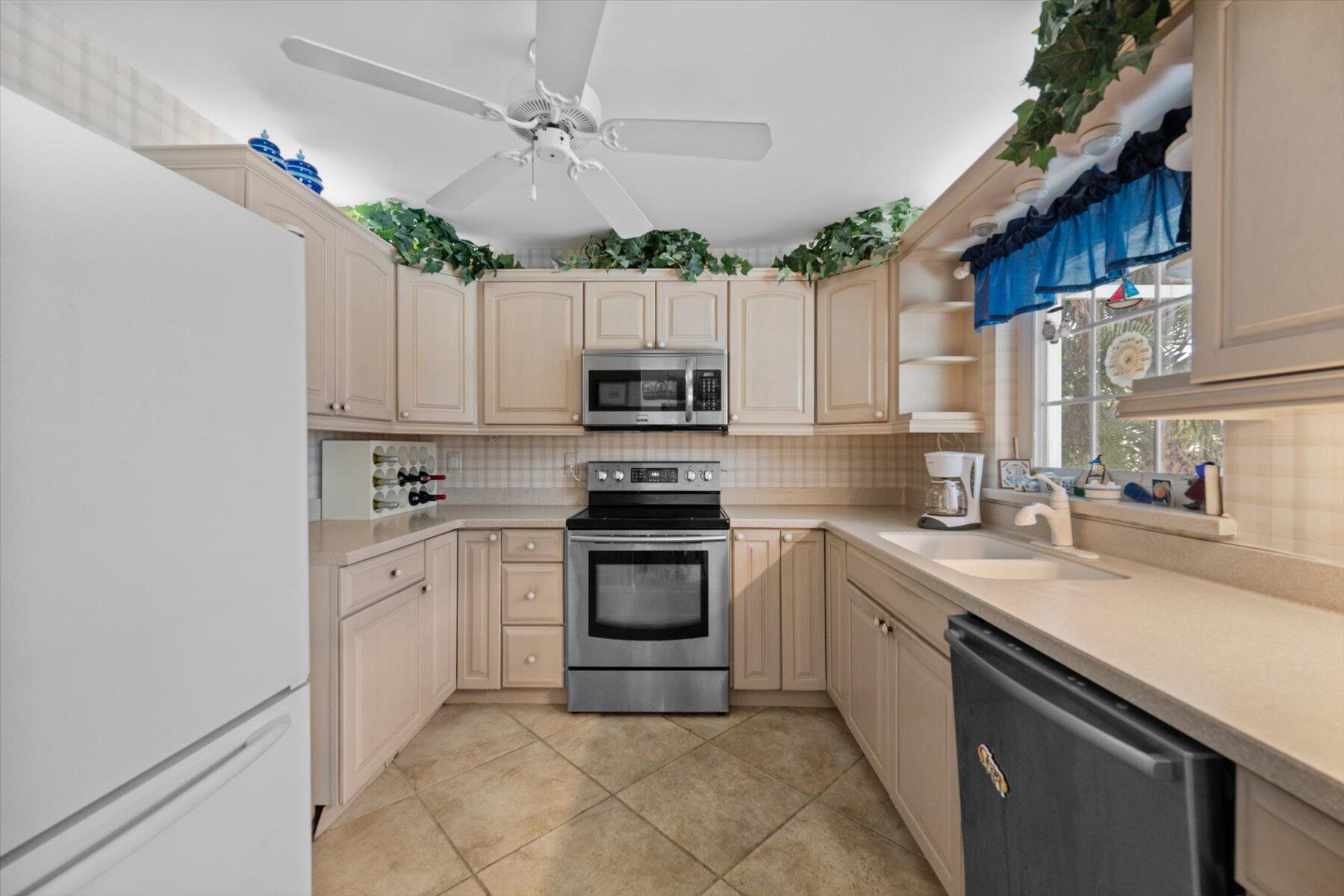 2246 NE 19th Court