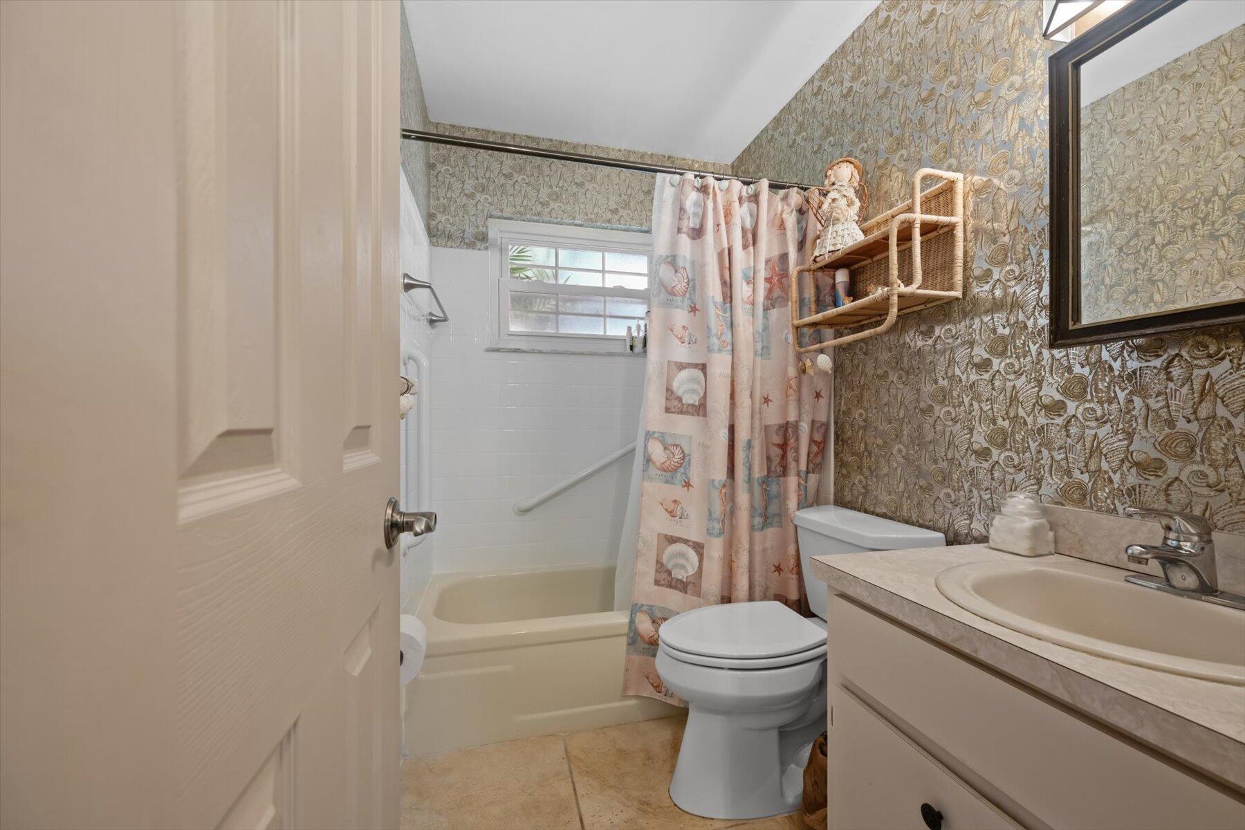 2246 NE 19th Court
