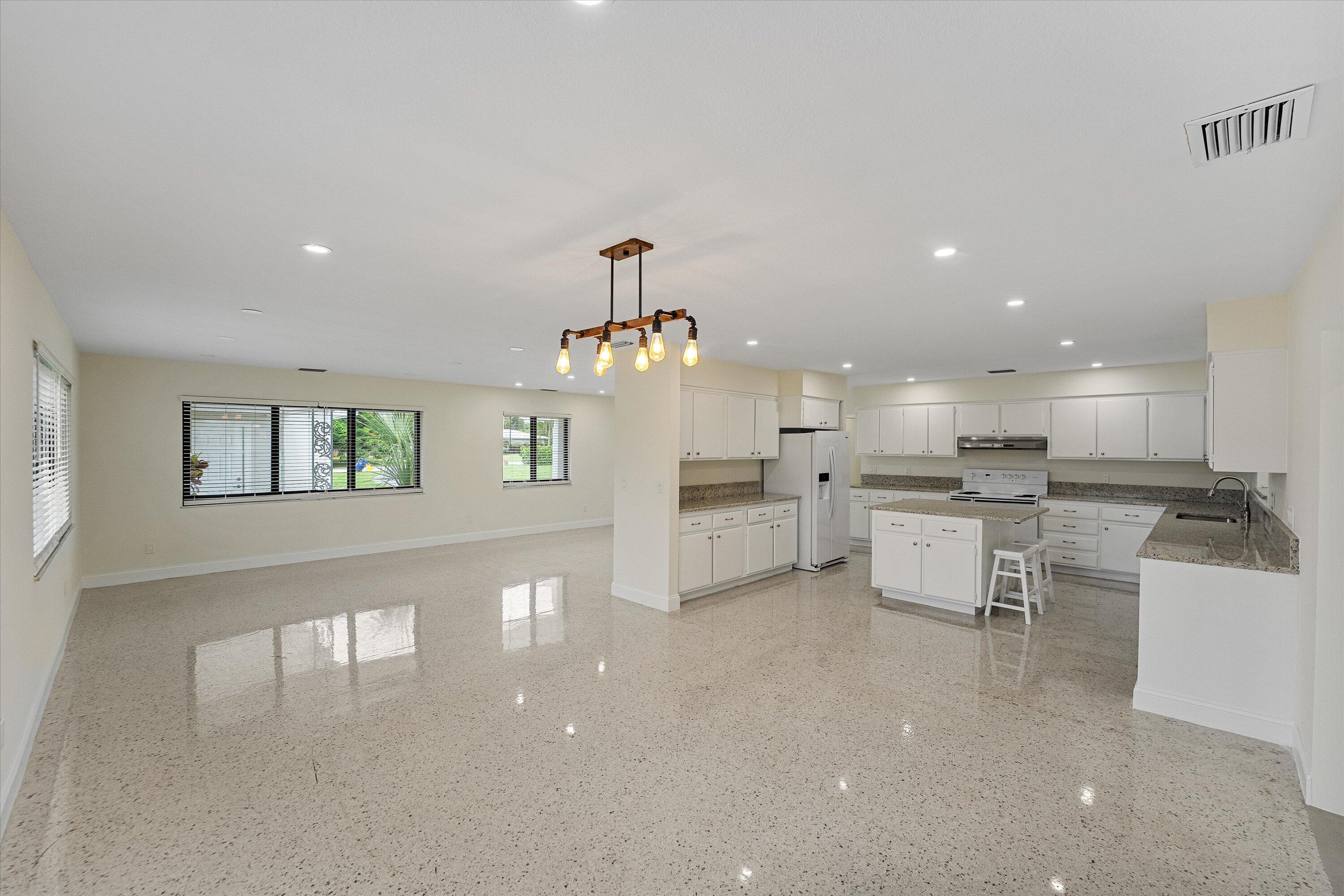 1134 NW Spruce Ridge Drive