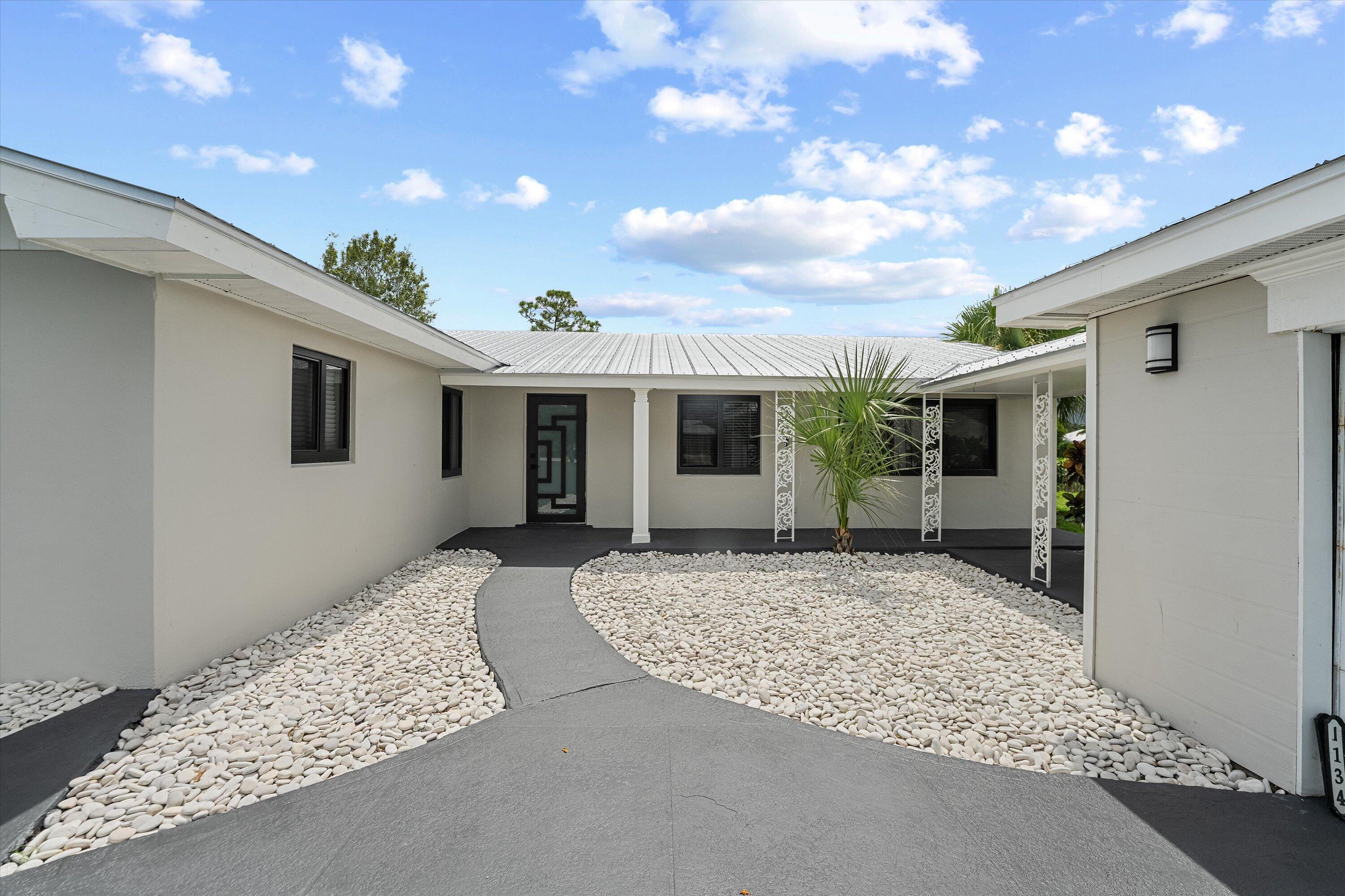 1134 NW Spruce Ridge Drive