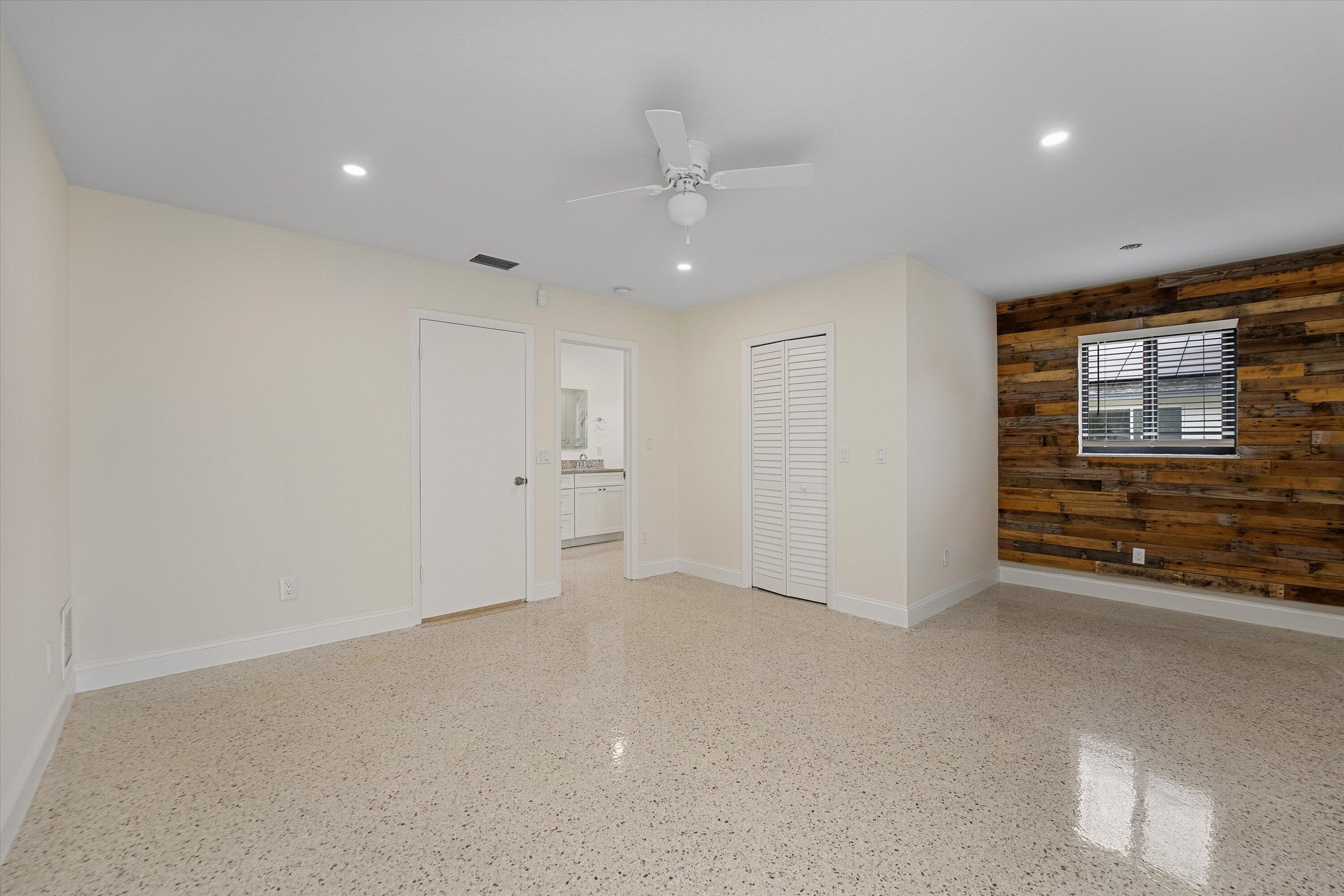 1134 NW Spruce Ridge Drive