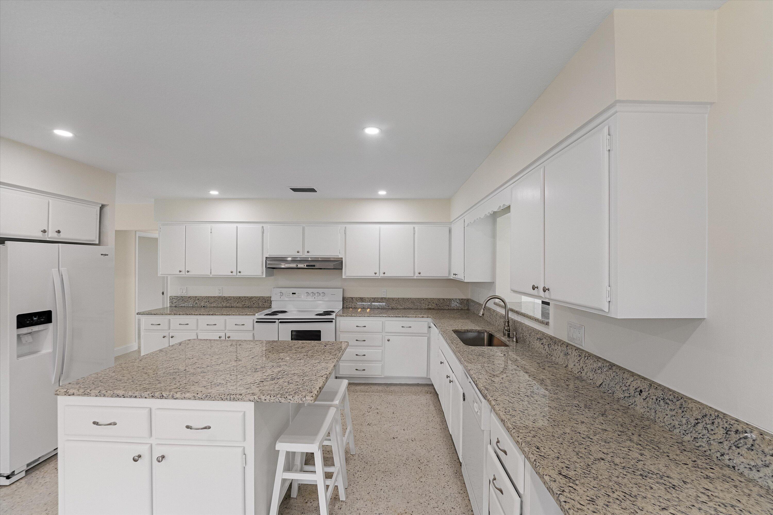 1134 NW Spruce Ridge Drive