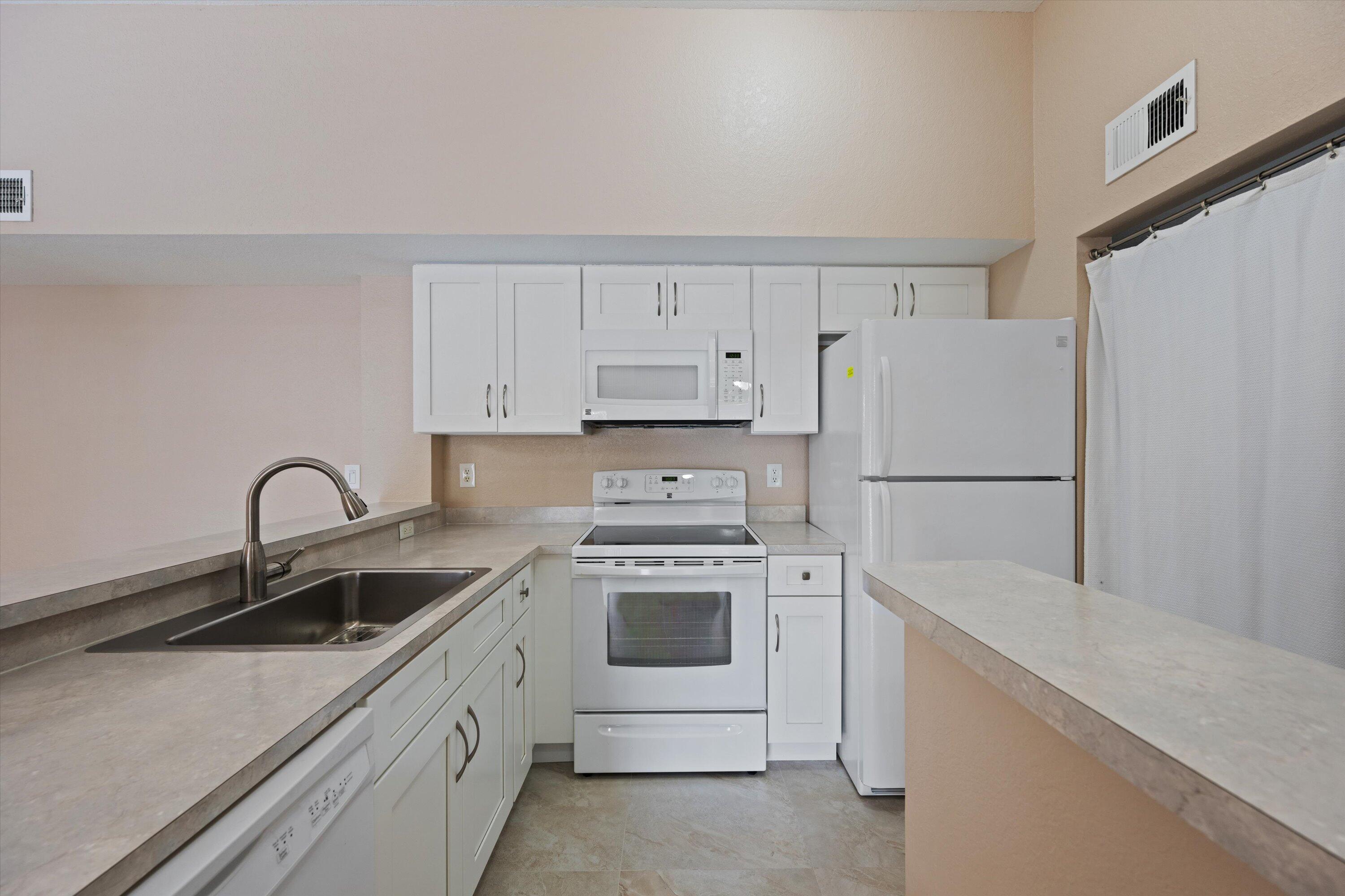 181 SW Palm Drive 207, Port St. Lucie Unit: 207