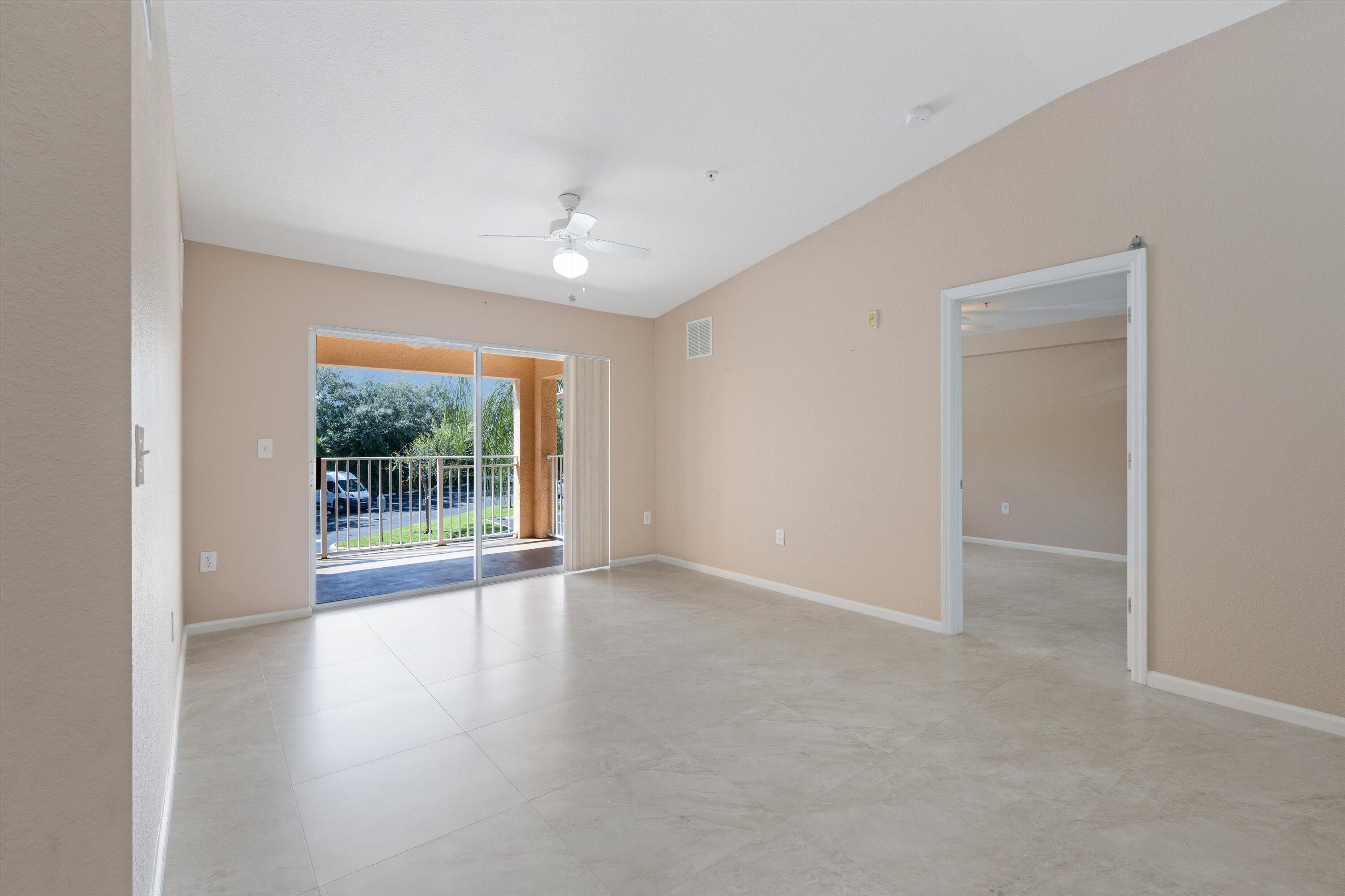 181 SW Palm Drive 207, Port St. Lucie Unit: 207