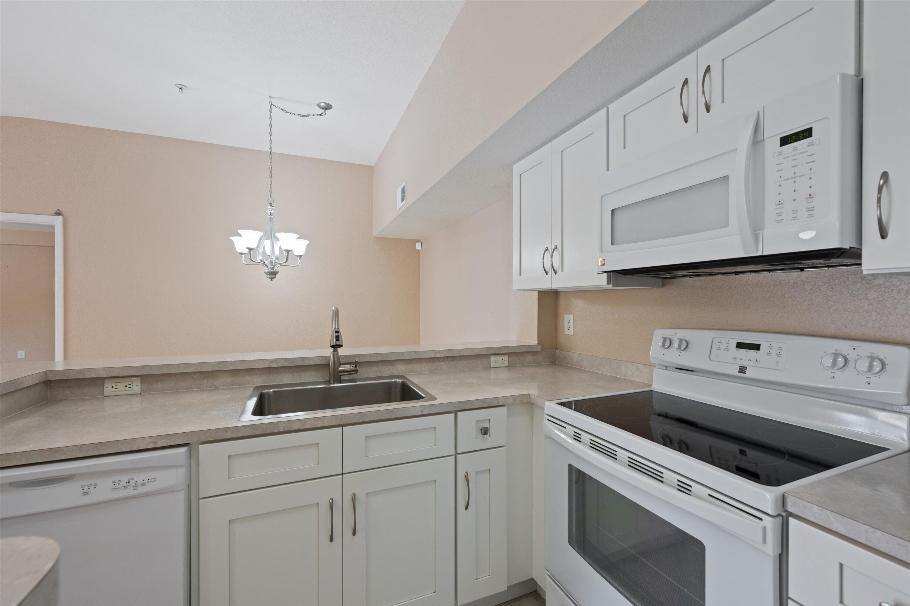 181 SW Palm Drive 207, Port St. Lucie Unit: 207