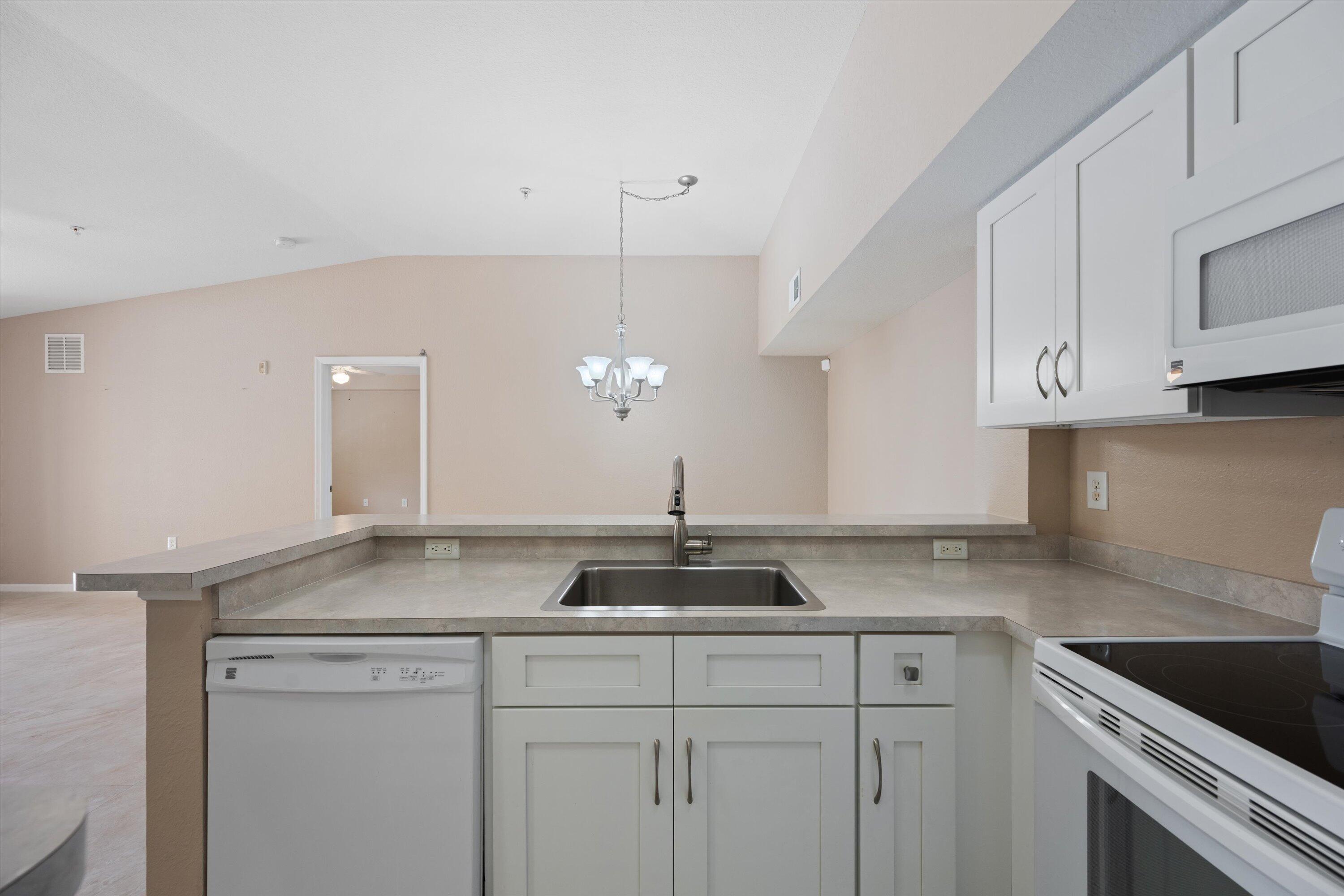 181 SW Palm Drive 207, Port St. Lucie Unit: 207