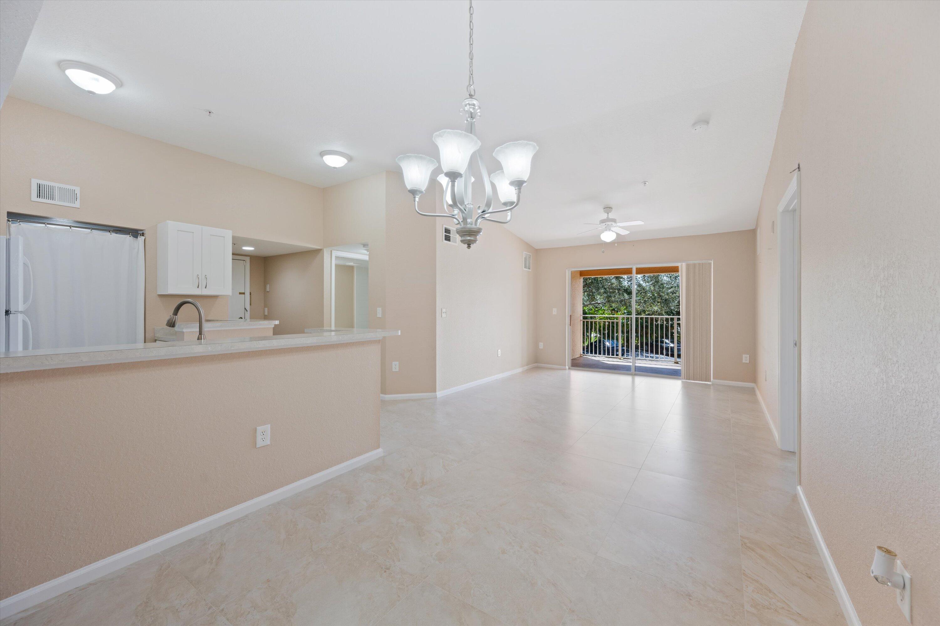 181 SW Palm Drive 207, Port St. Lucie Unit: 207