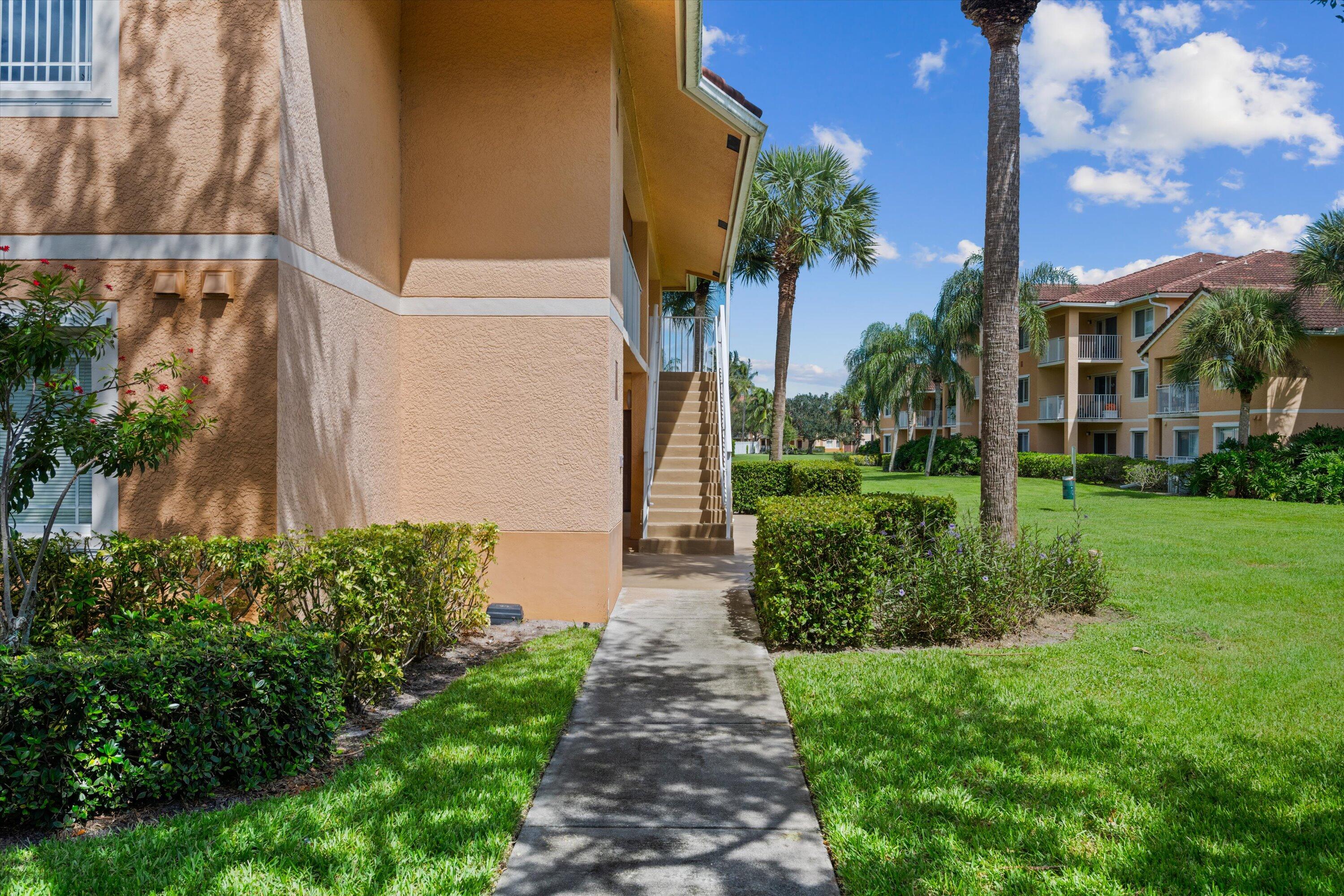 181 SW Palm Drive 207, Port St. Lucie Unit: 207