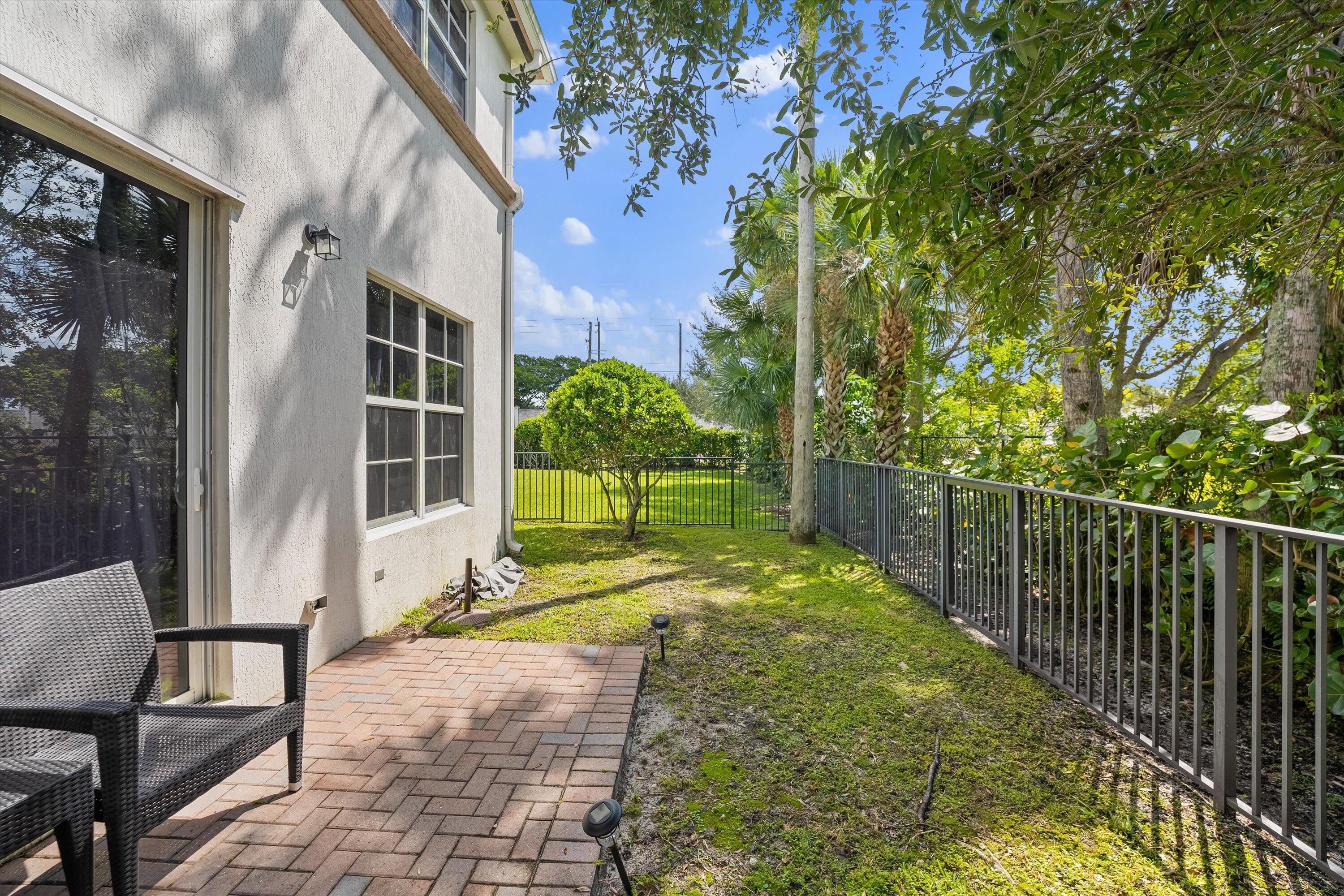 4613 Tara Cove Way