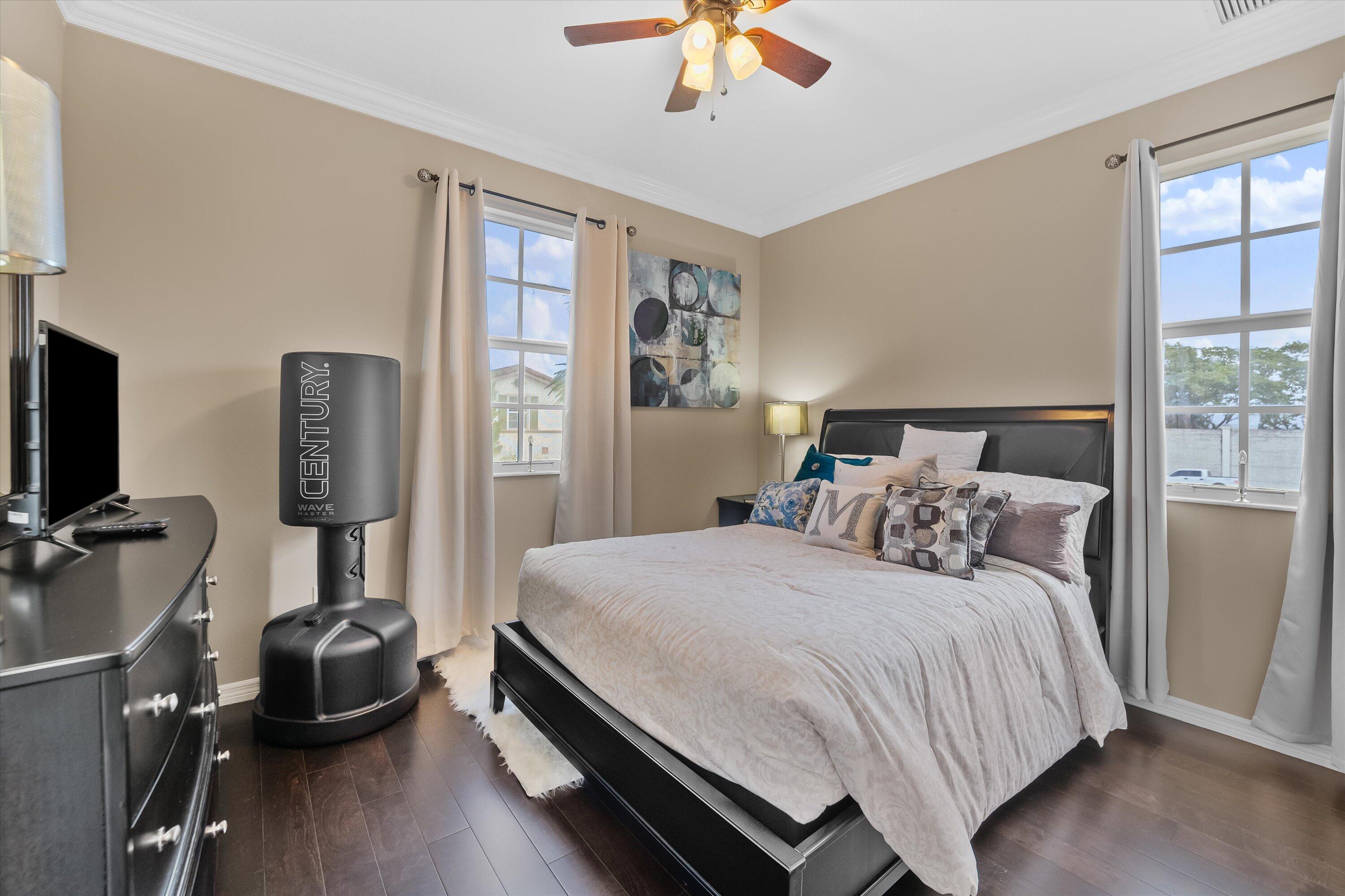 4613 Tara Cove Way