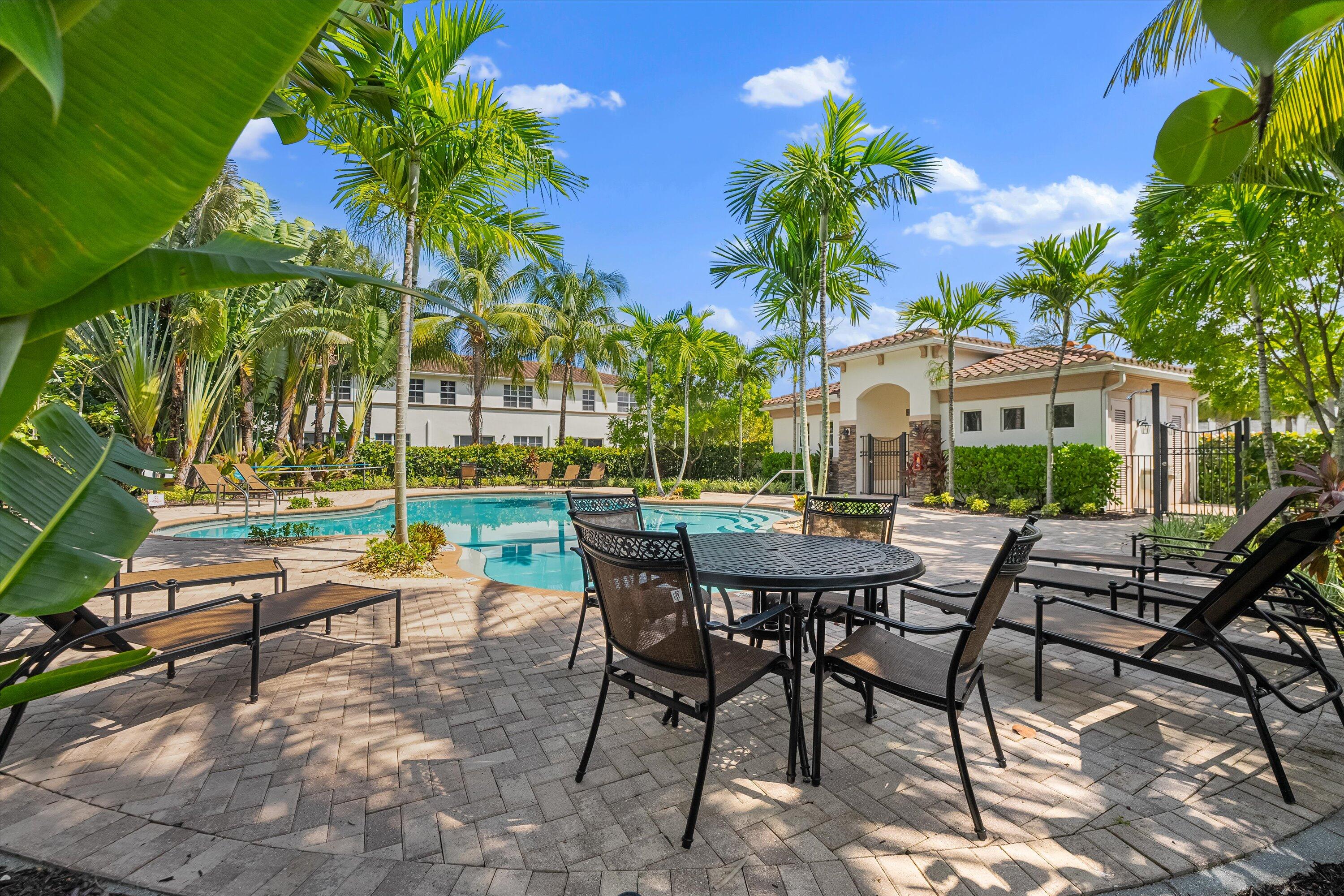 4613 Tara Cove Way