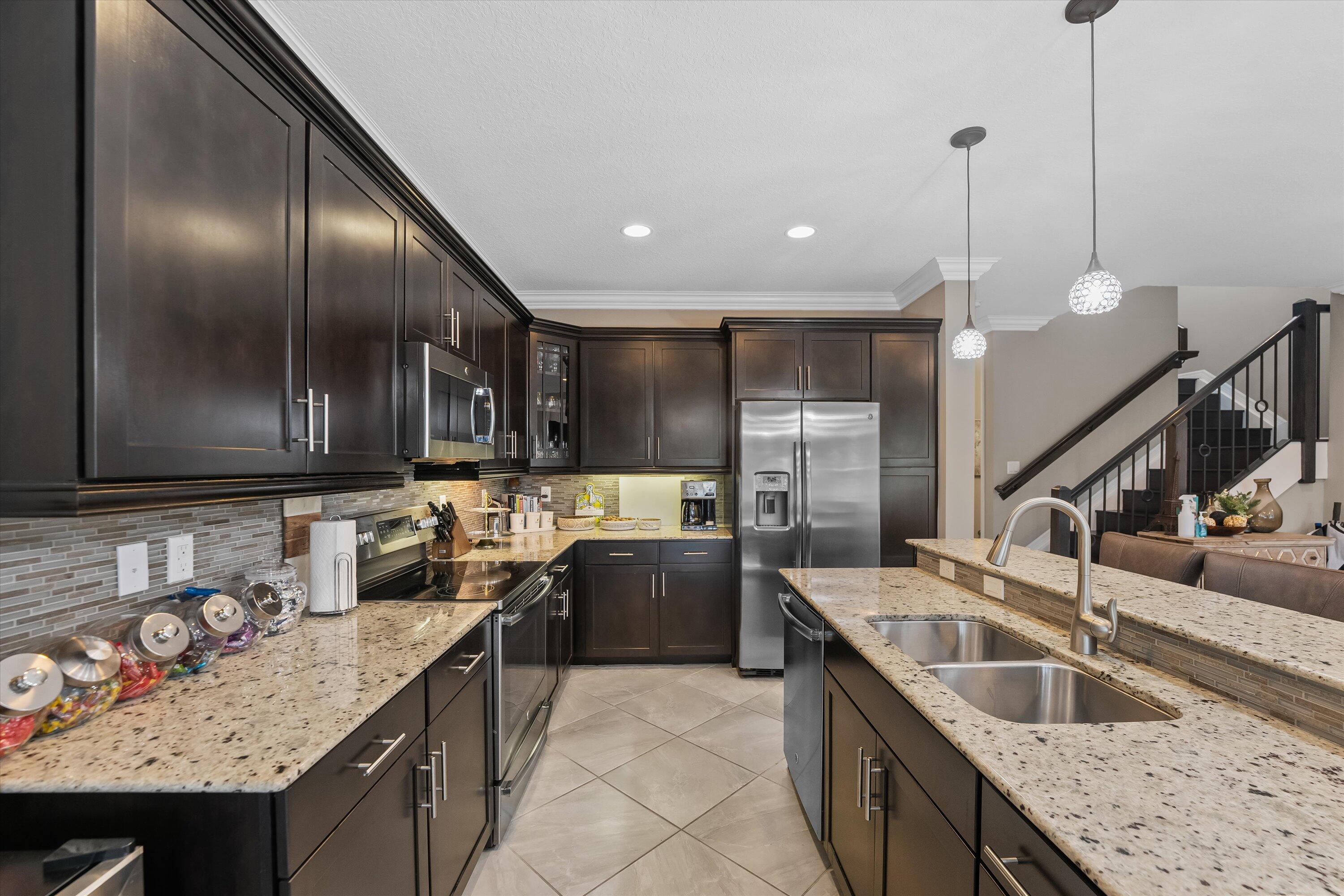4613 Tara Cove Way