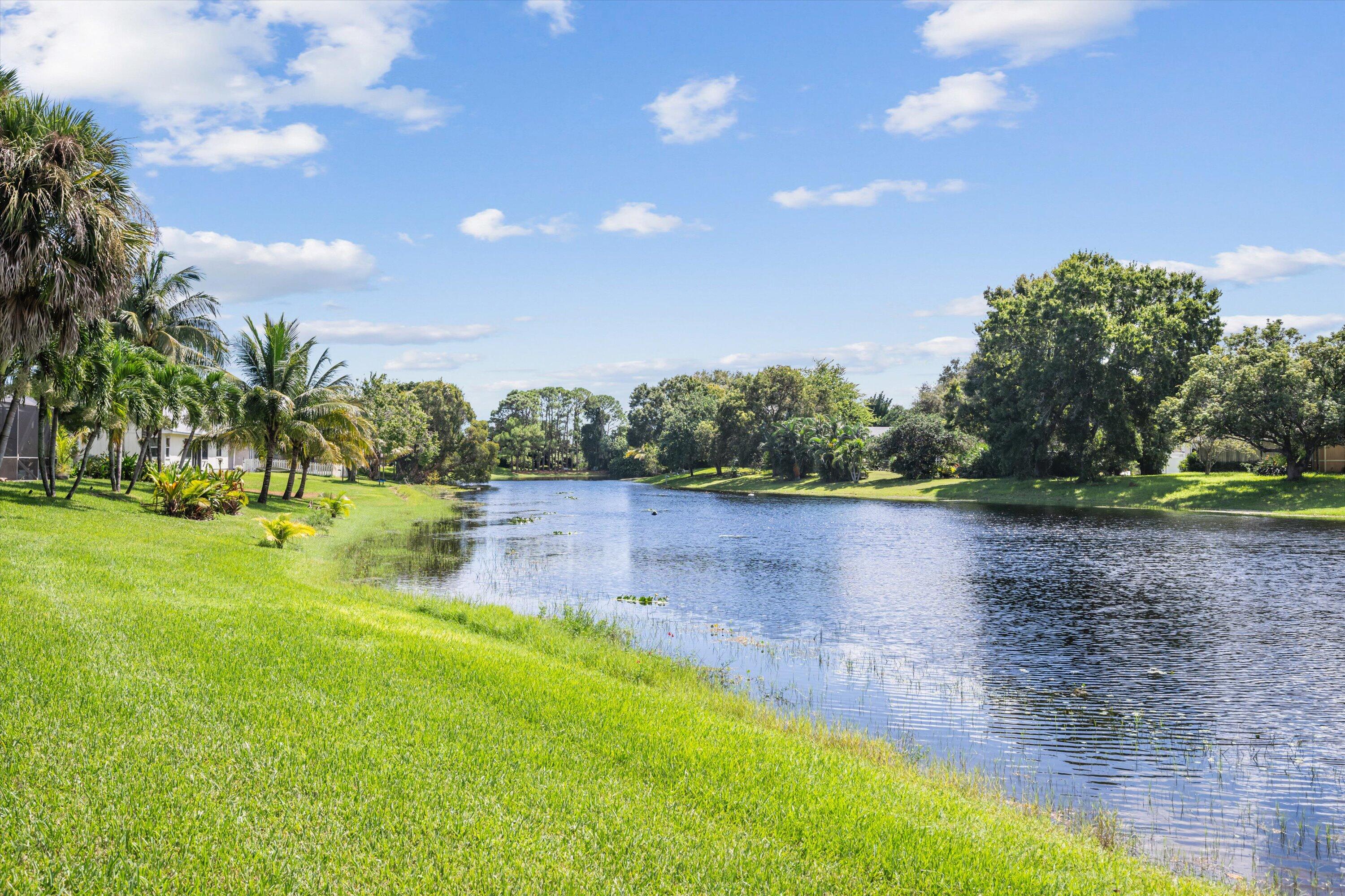 2190 NE Pinecrest Lakes Boulevard