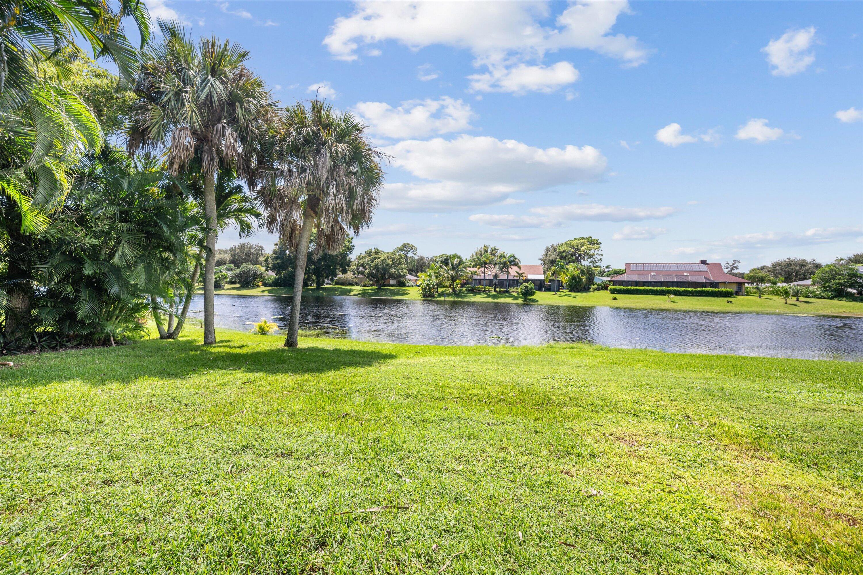 2190 NE Pinecrest Lakes Boulevard