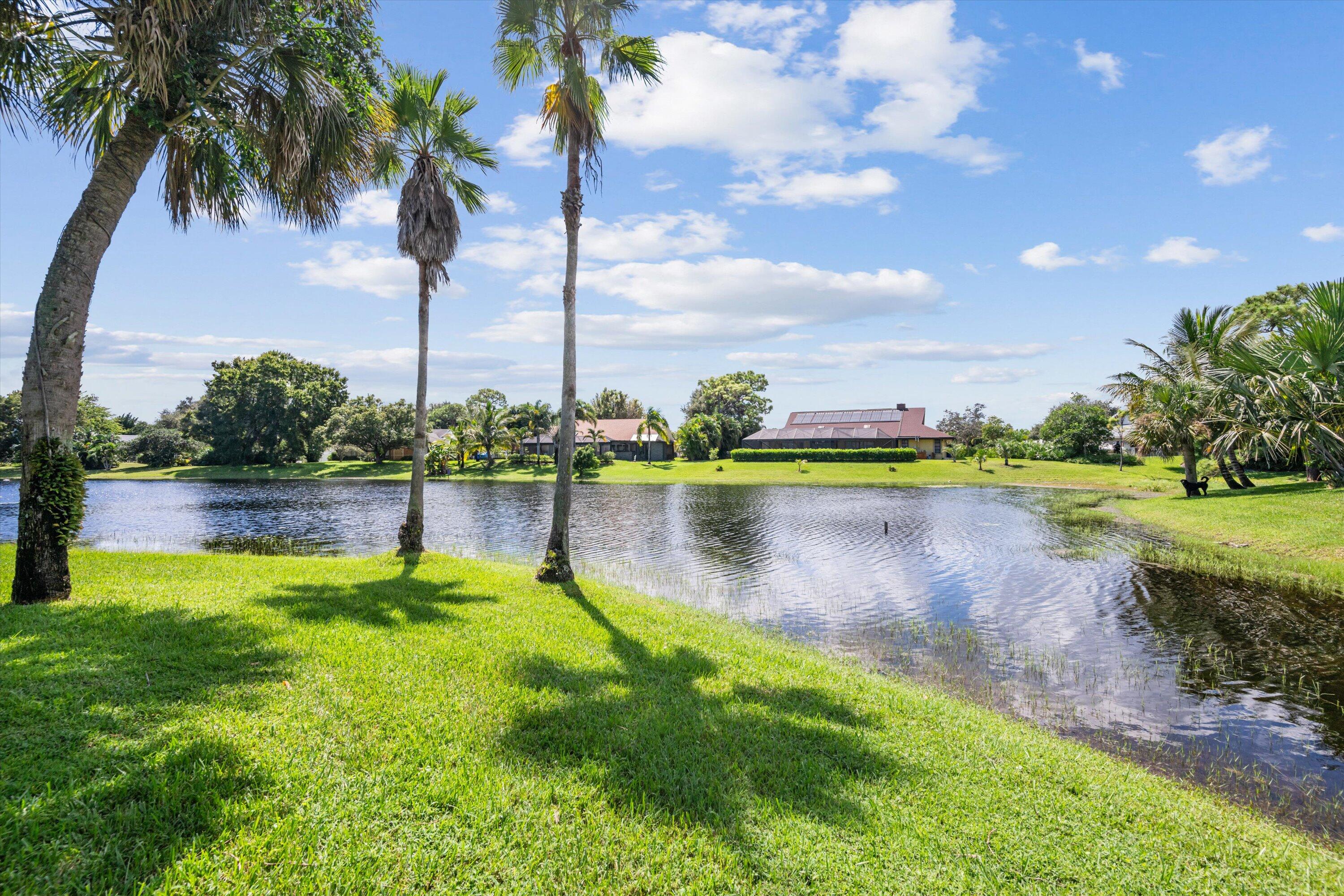 2190 NE Pinecrest Lakes Boulevard