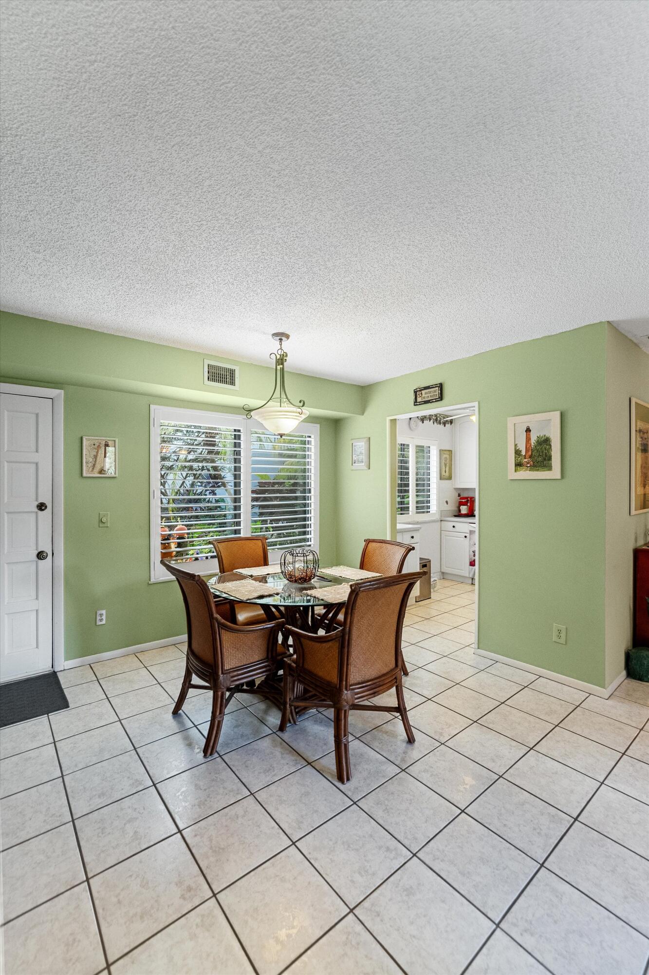 800 NW Fork Road 7-3