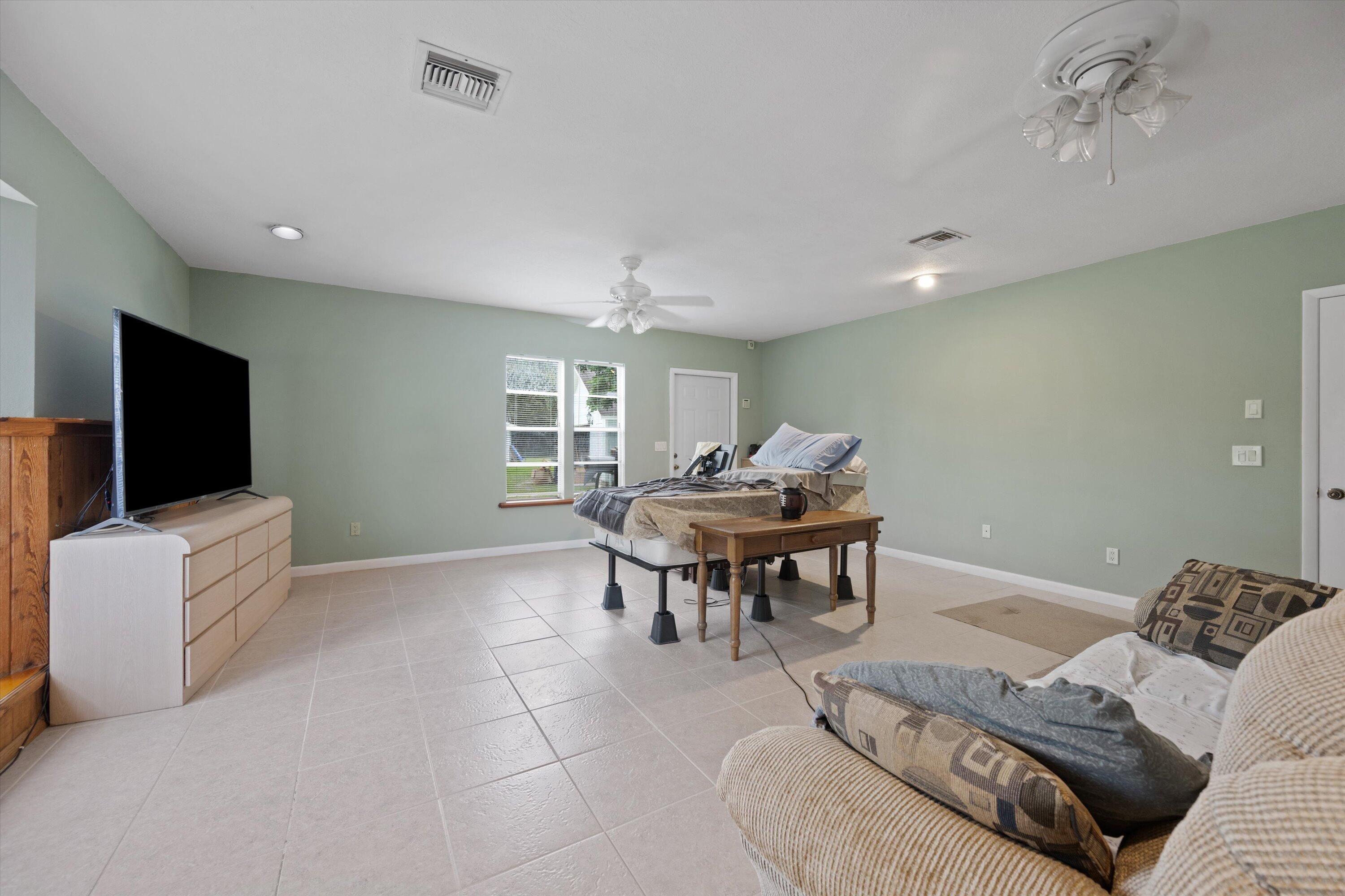 1950 SW Hackman Terrace