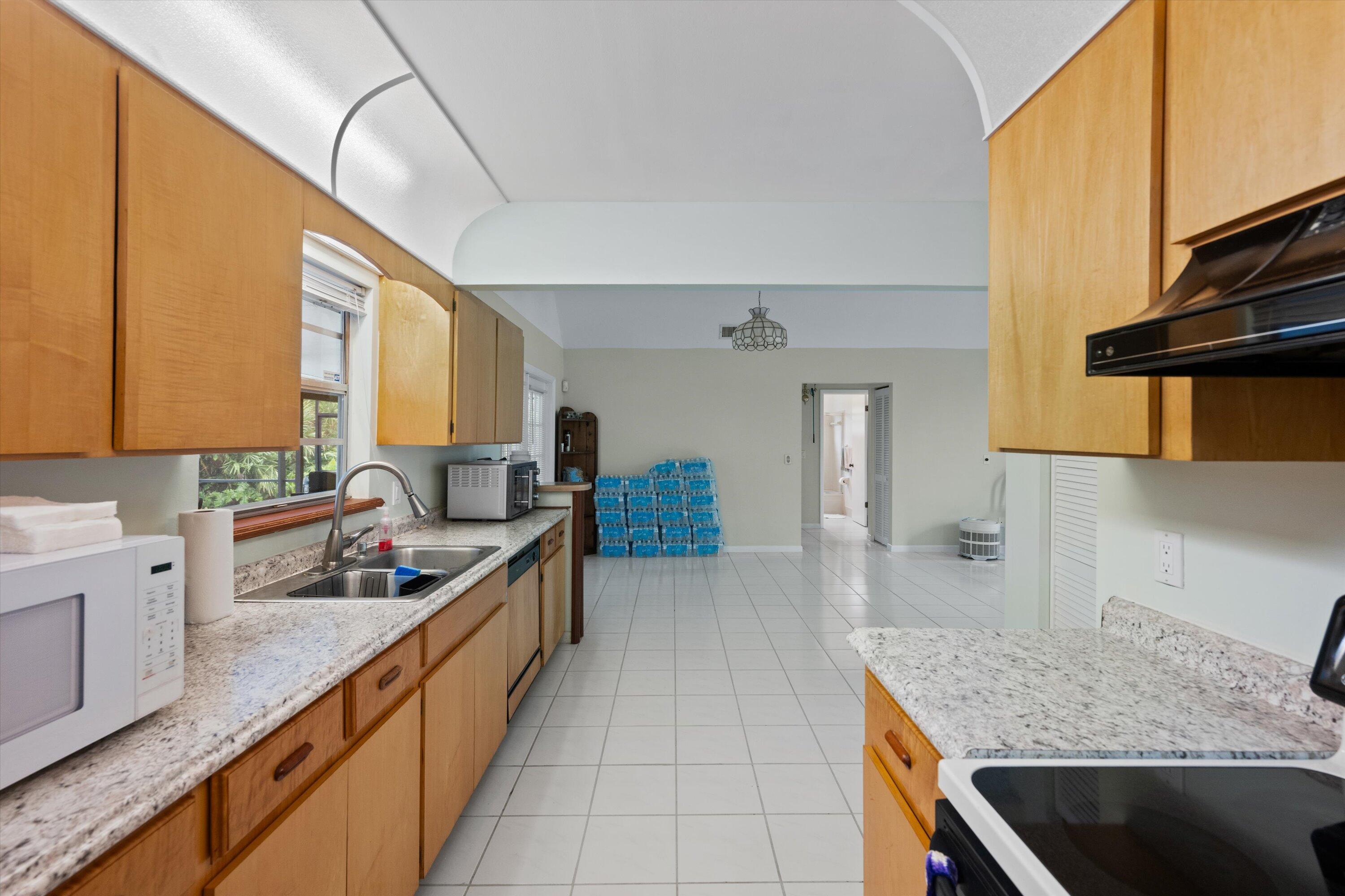 1950 SW Hackman Terrace