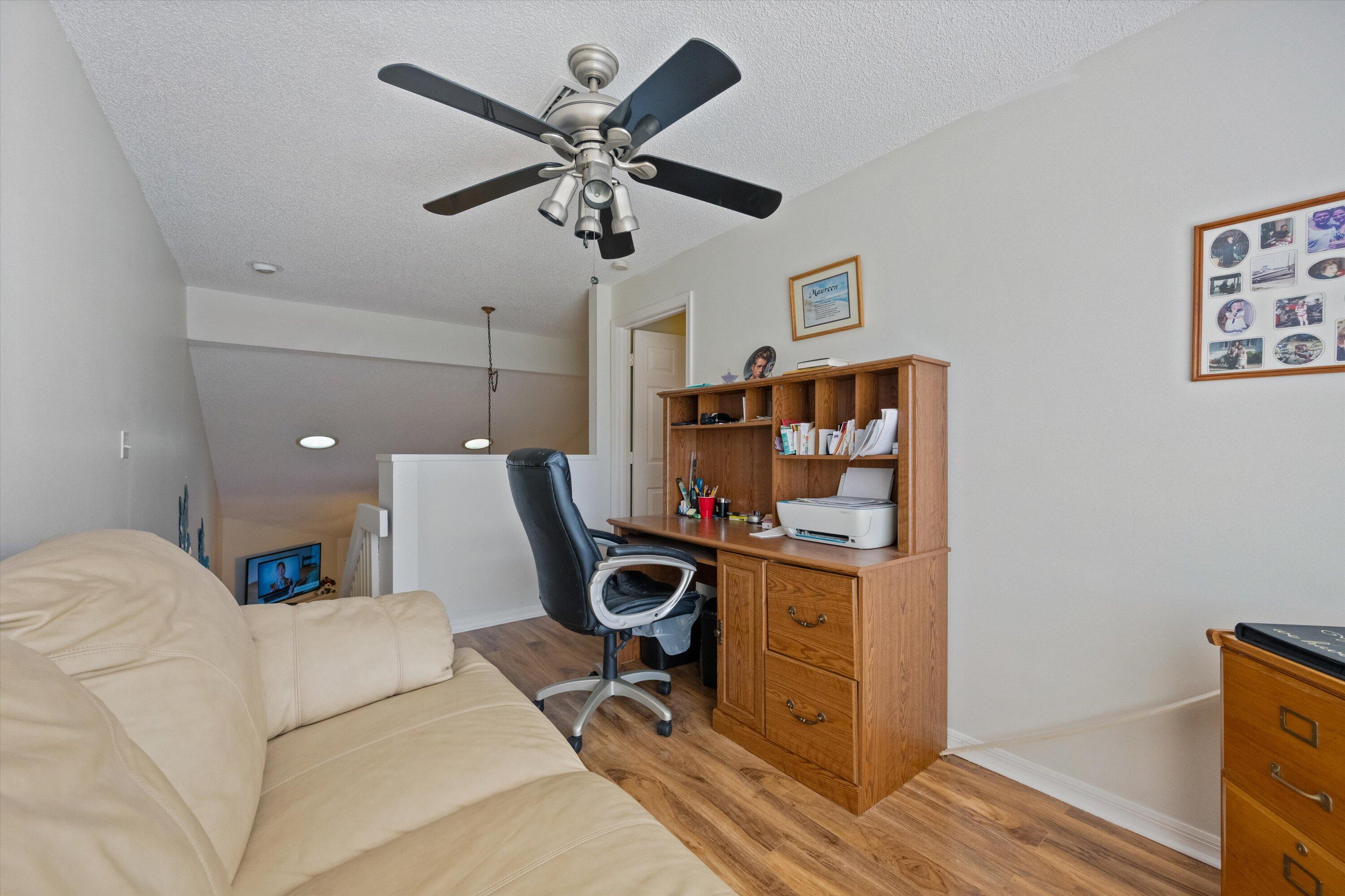 907 NE Sandalwood Place