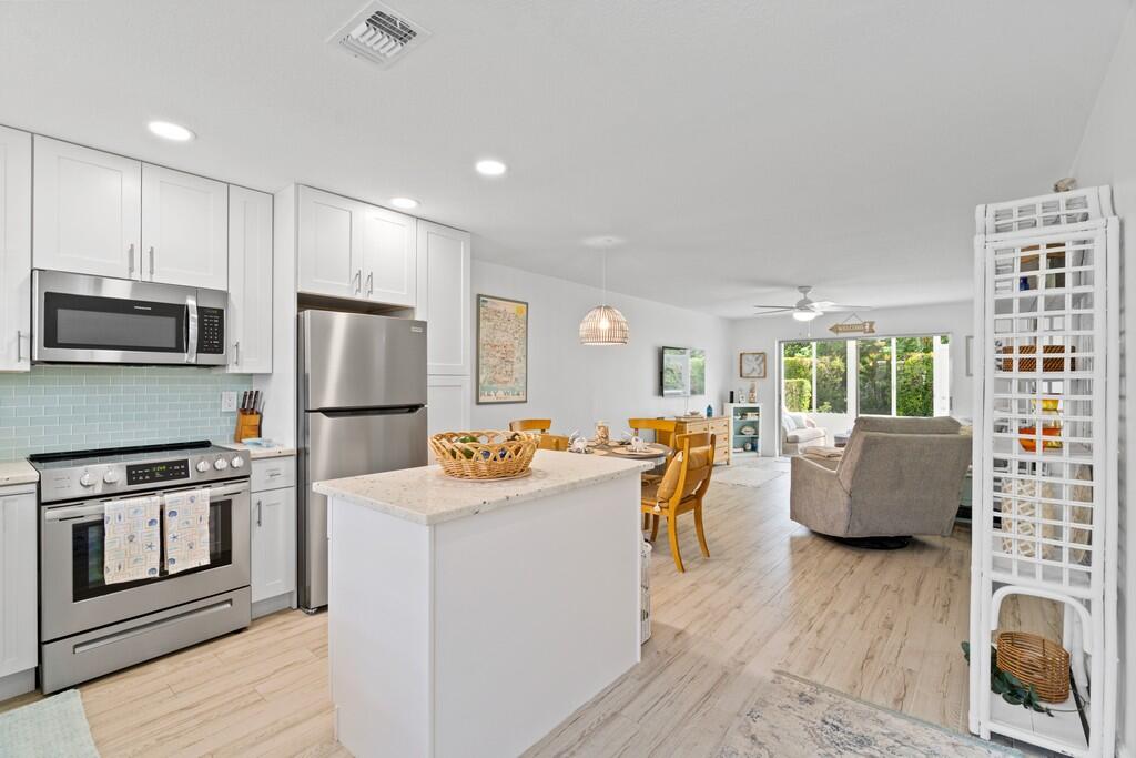 2950 SE Ocean Boulevard 11-2