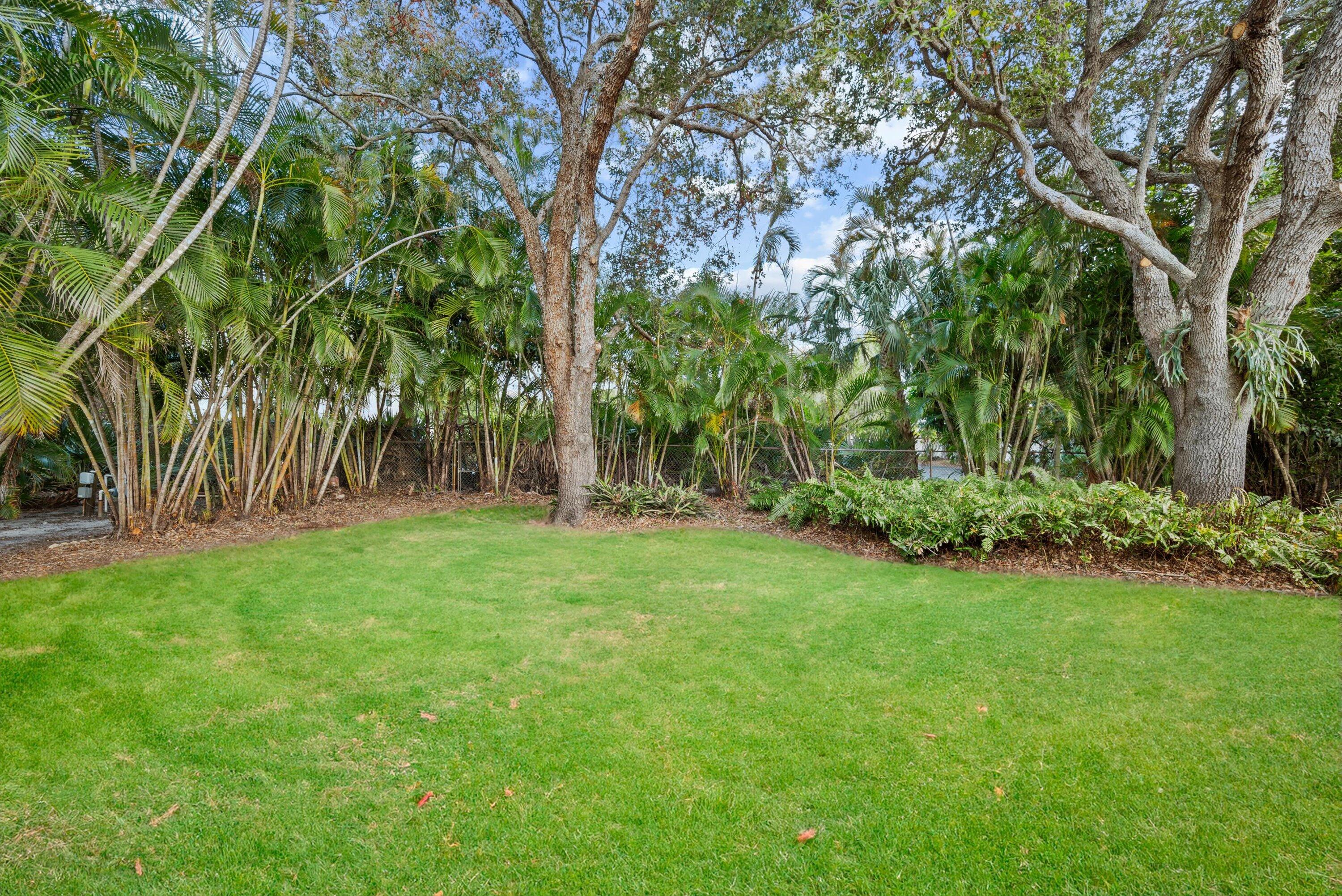421 SE Edgewood Drive