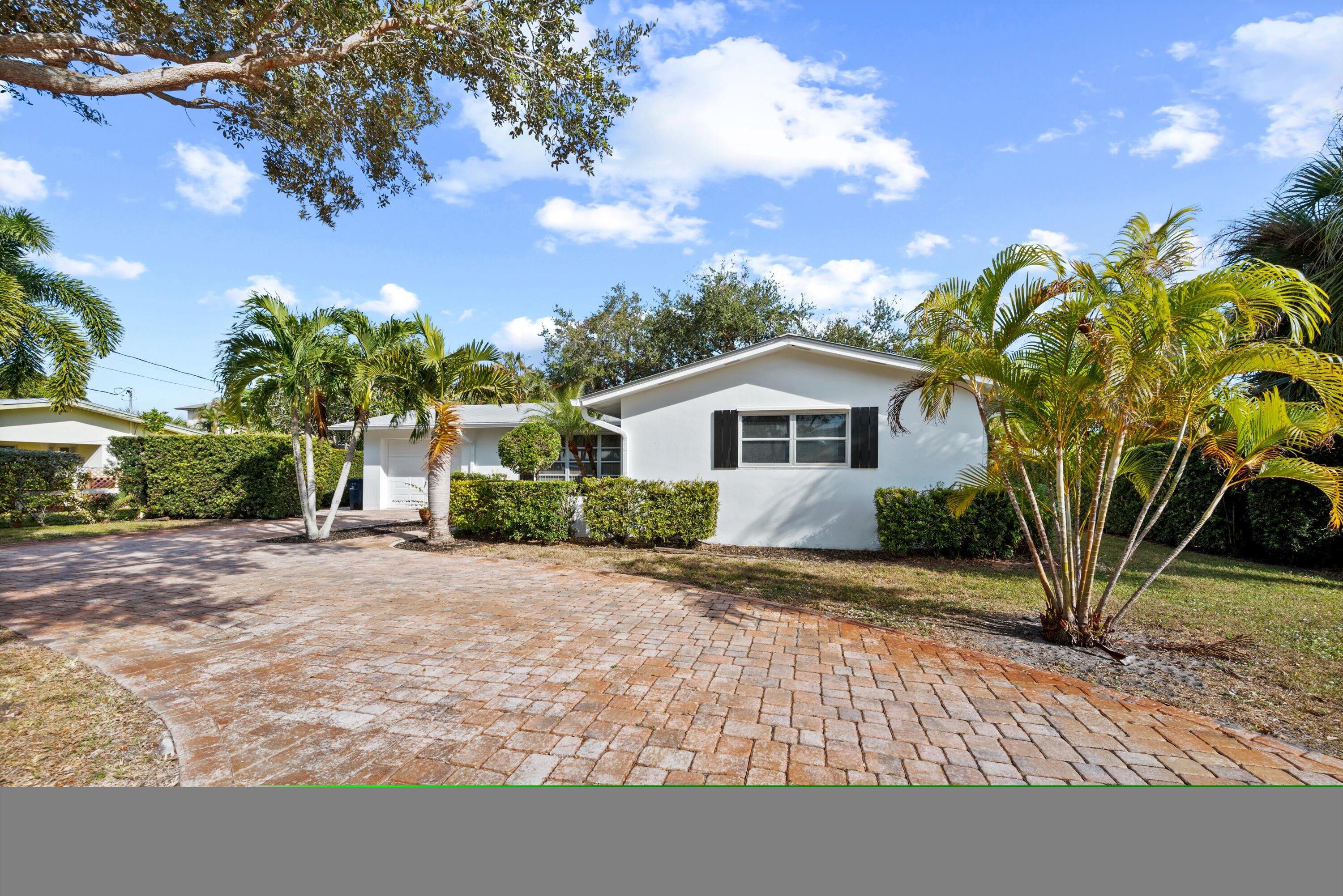 421 SE Edgewood Drive