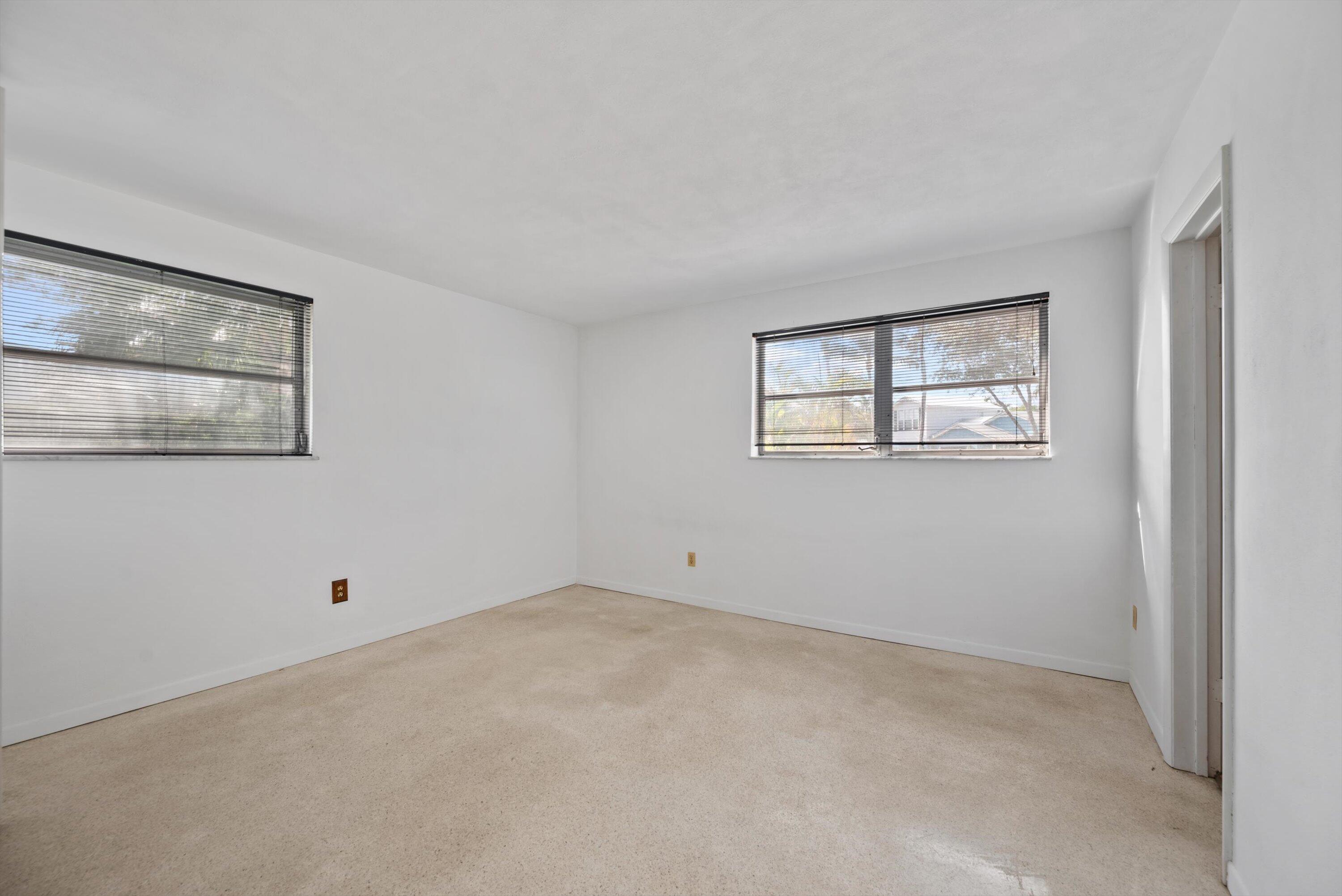 421 SE Edgewood Drive