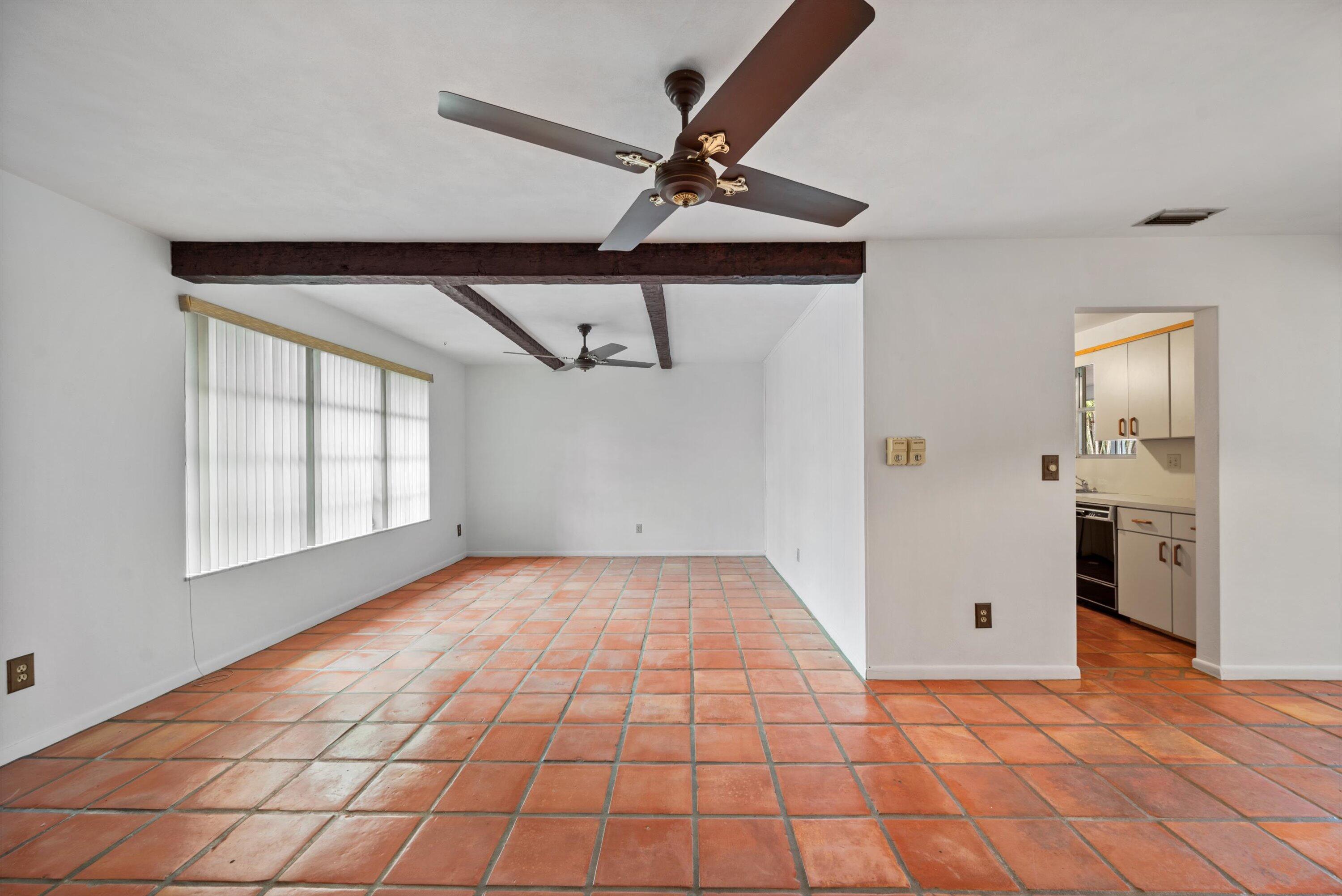 421 SE Edgewood Drive