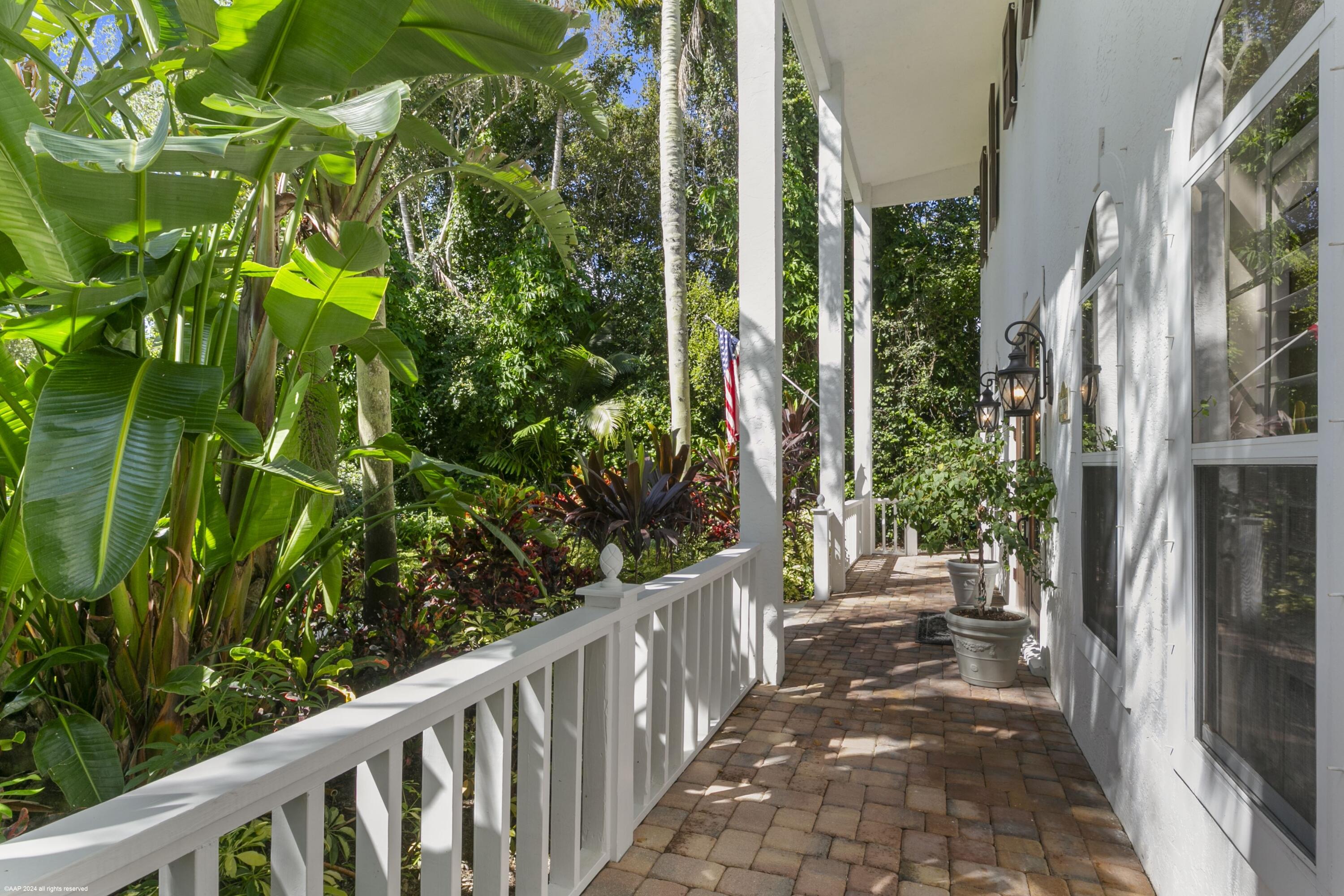 16 Ridgeview Road N