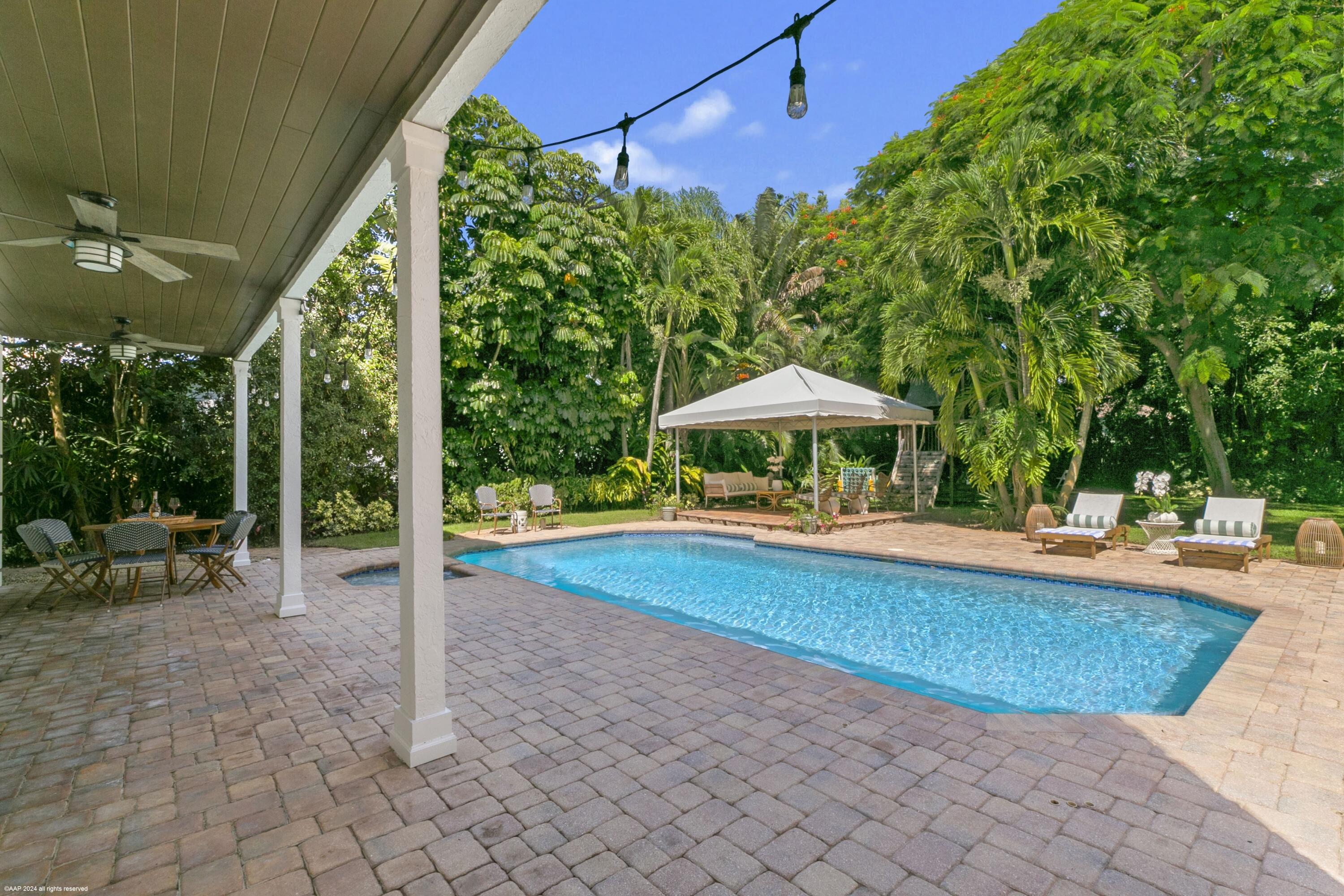 16 Ridgeview Road N