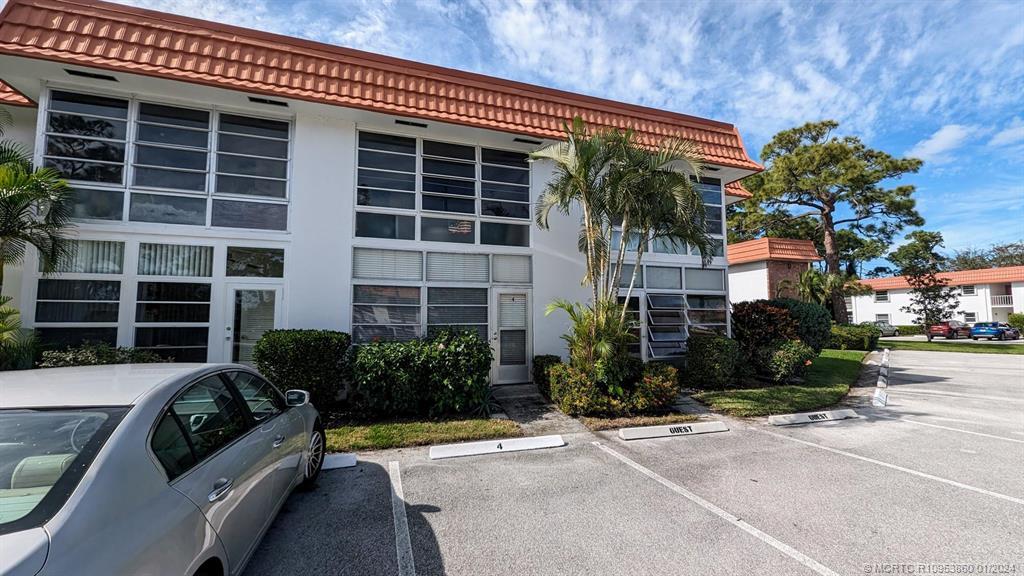 2600 SE Ocean Boulevard U4